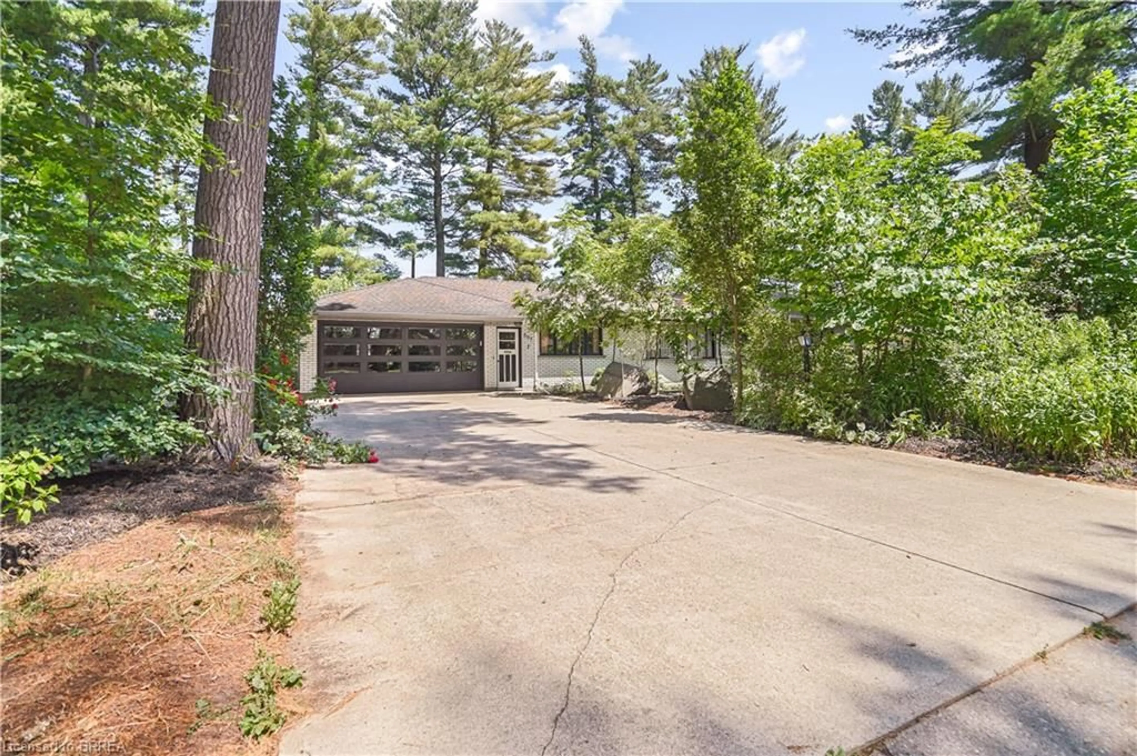 Unknown for 667 Gage St, Delhi Ontario N4B 2G7