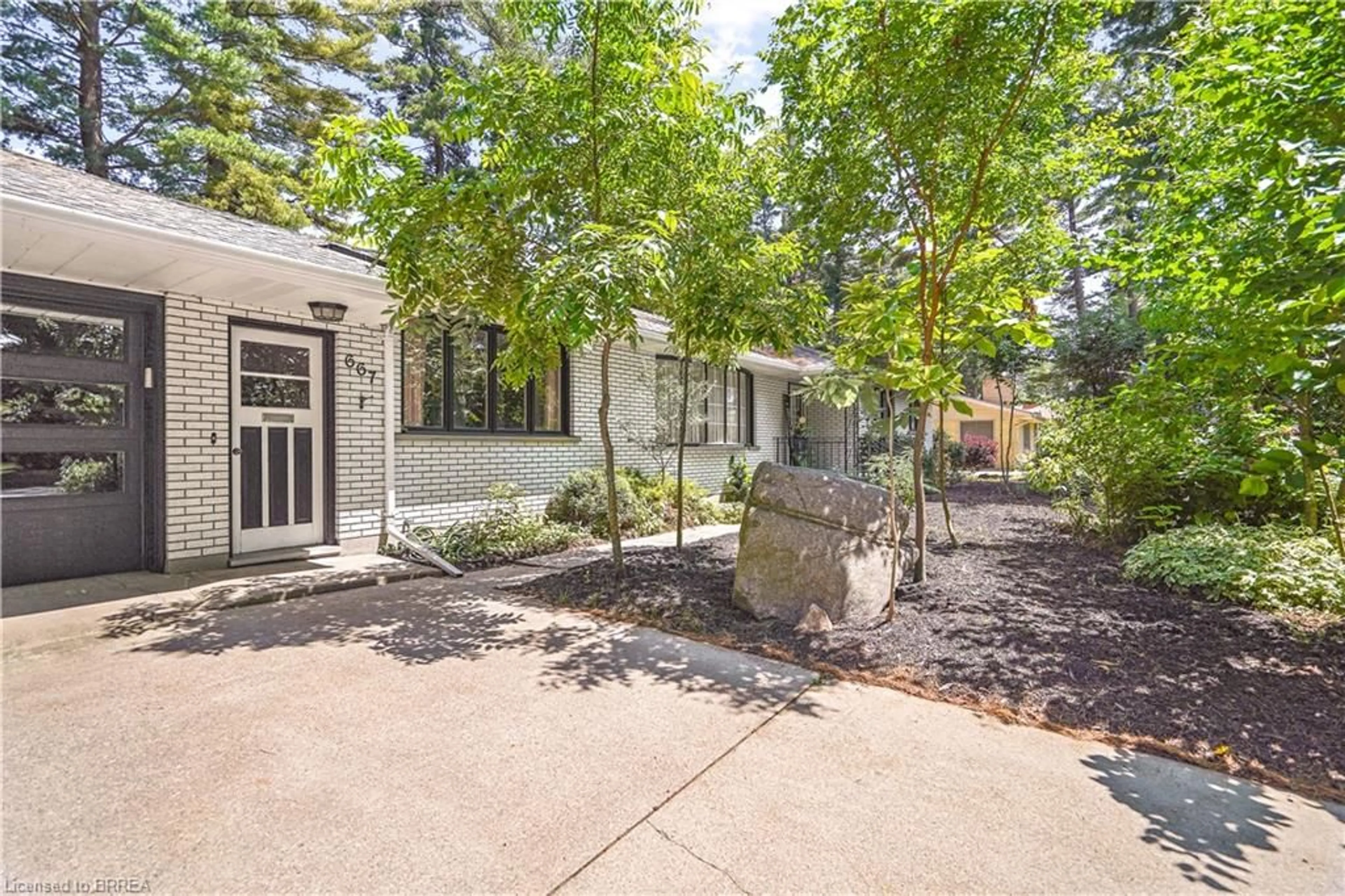 Unknown for 667 Gage St, Delhi Ontario N4B 2G7