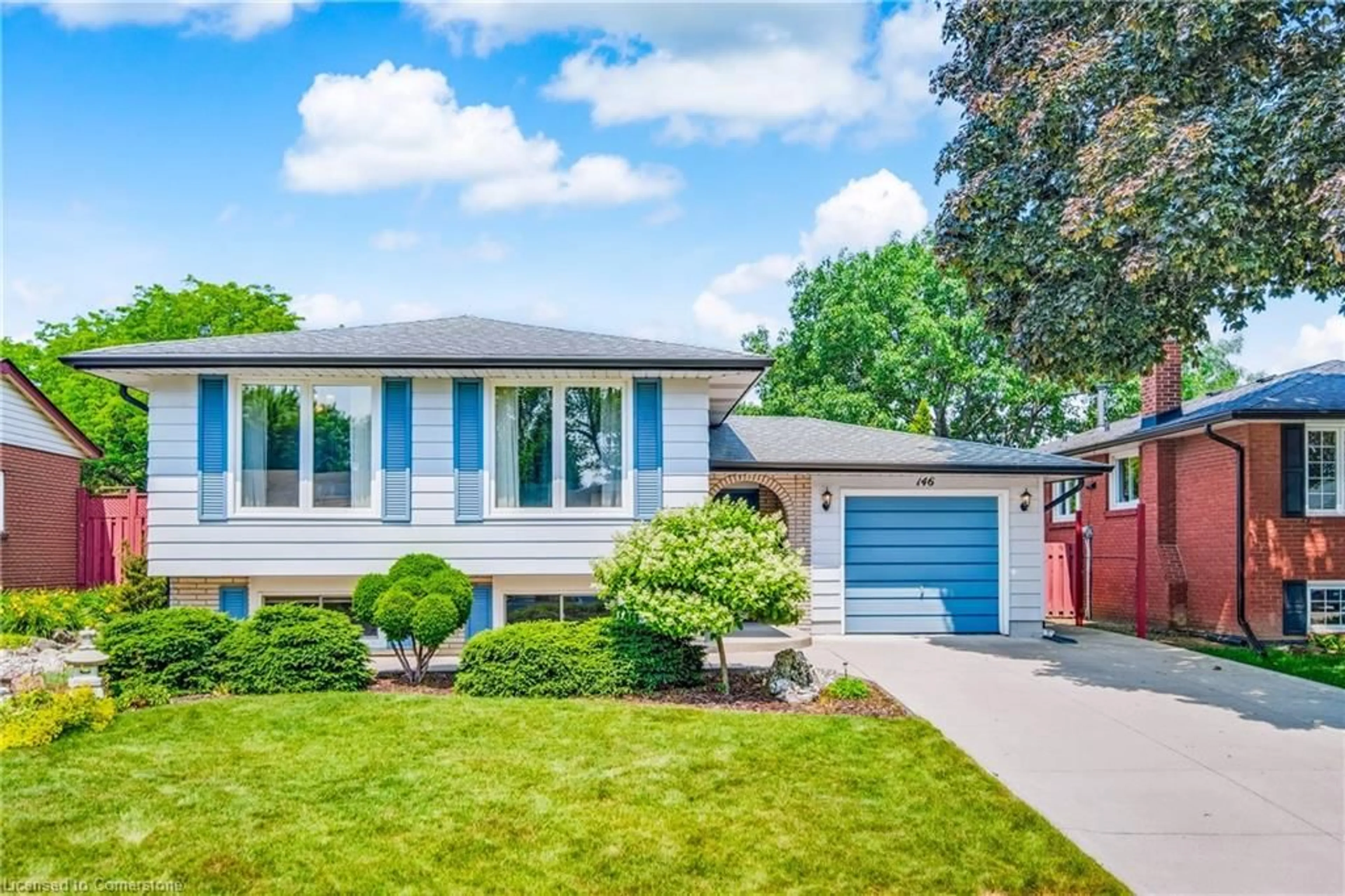 Home with vinyl exterior material, street for 146 Clifton Downs Rd, Hamilton Ontario L9C 2P6