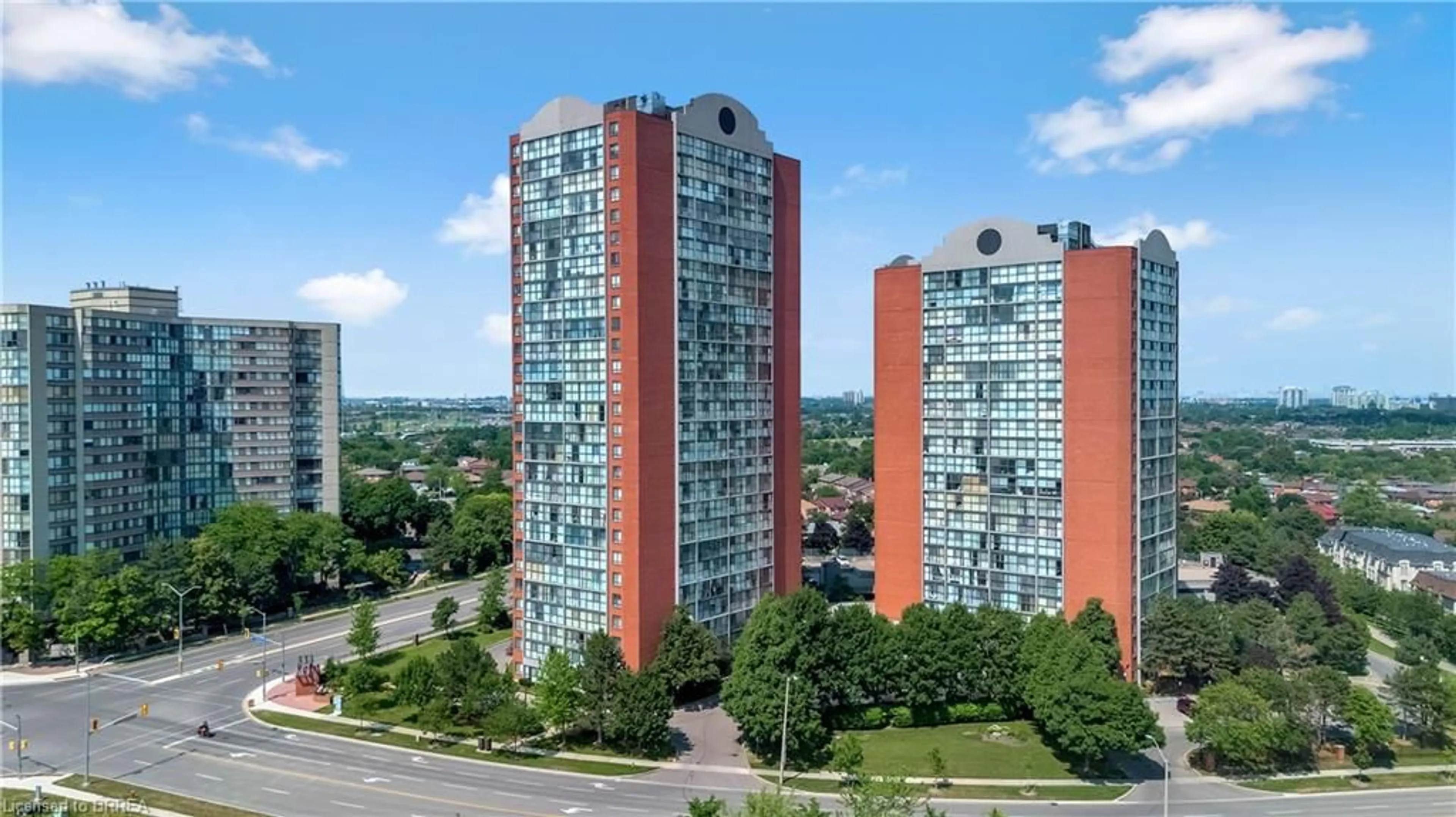 A pic from outside/outdoor area/front of a property/back of a property/a pic from drone, city buildings view from balcony for 4205 Shipp Dr #2501, Mississauga Ontario L4Z 2Y8