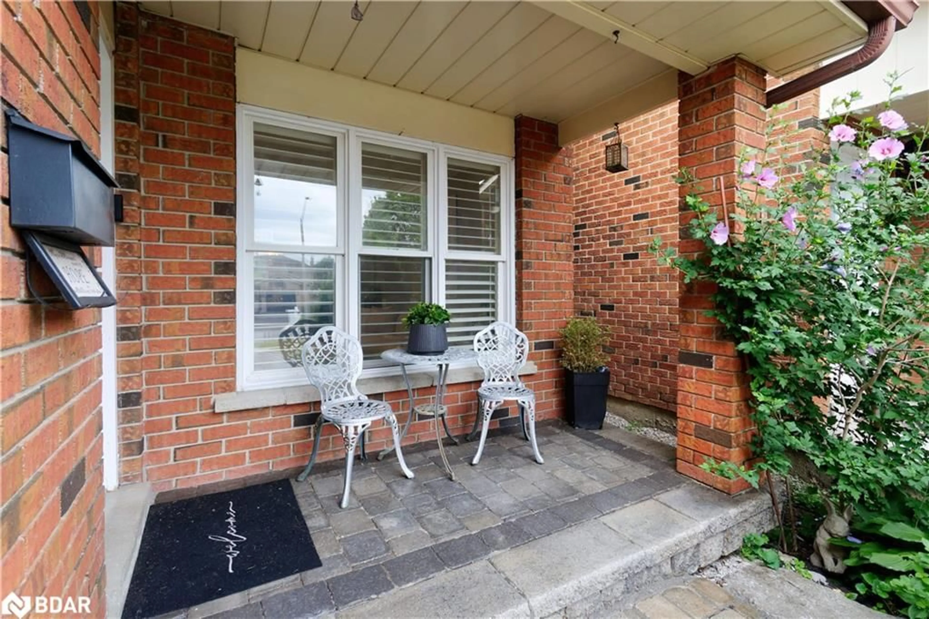Patio, street for 4320 Shelby Cres, Mississauga Ontario L4W 3T3