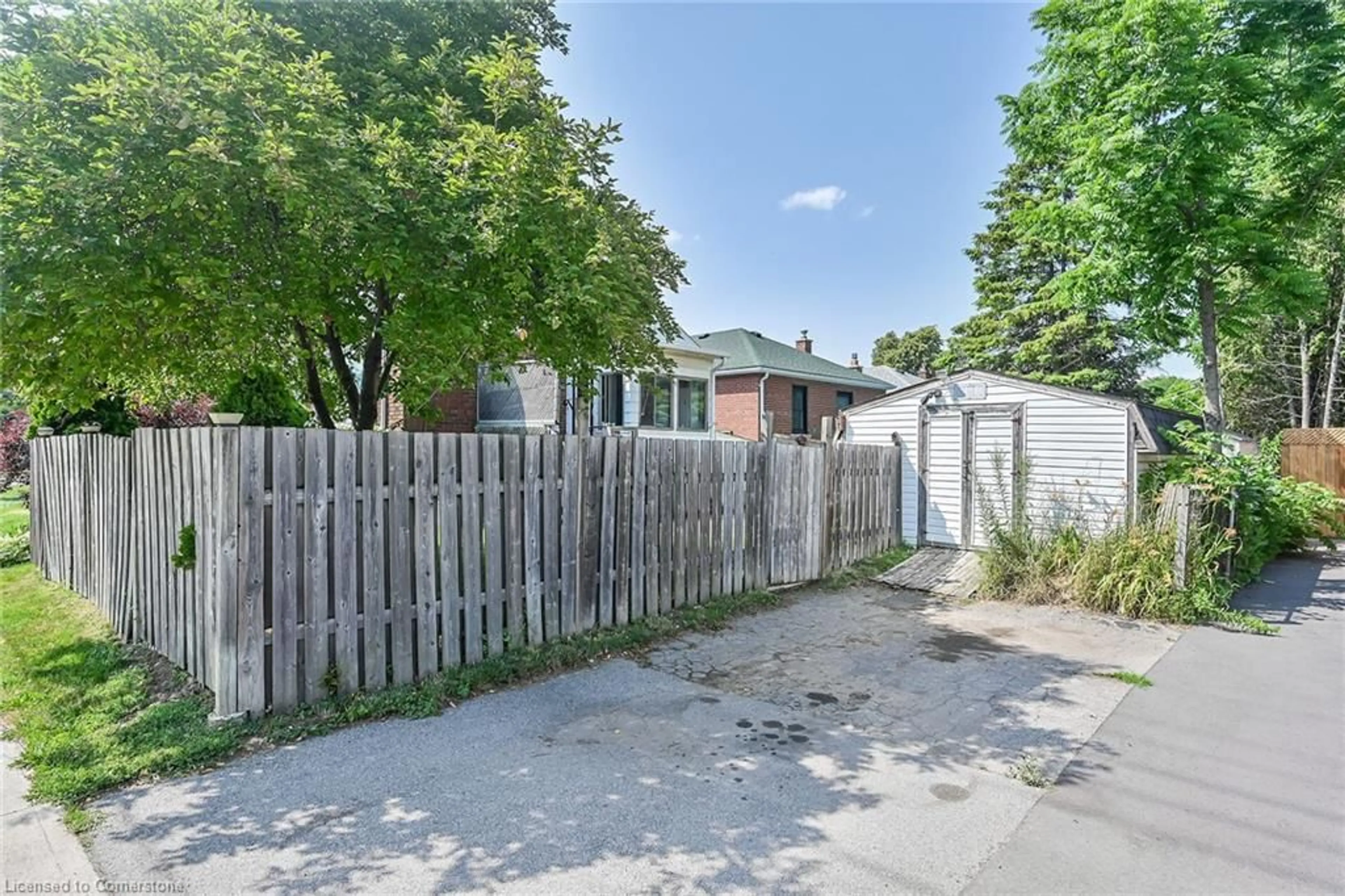Unknown for 869 Fennell Ave, Hamilton Ontario L8V 1W3