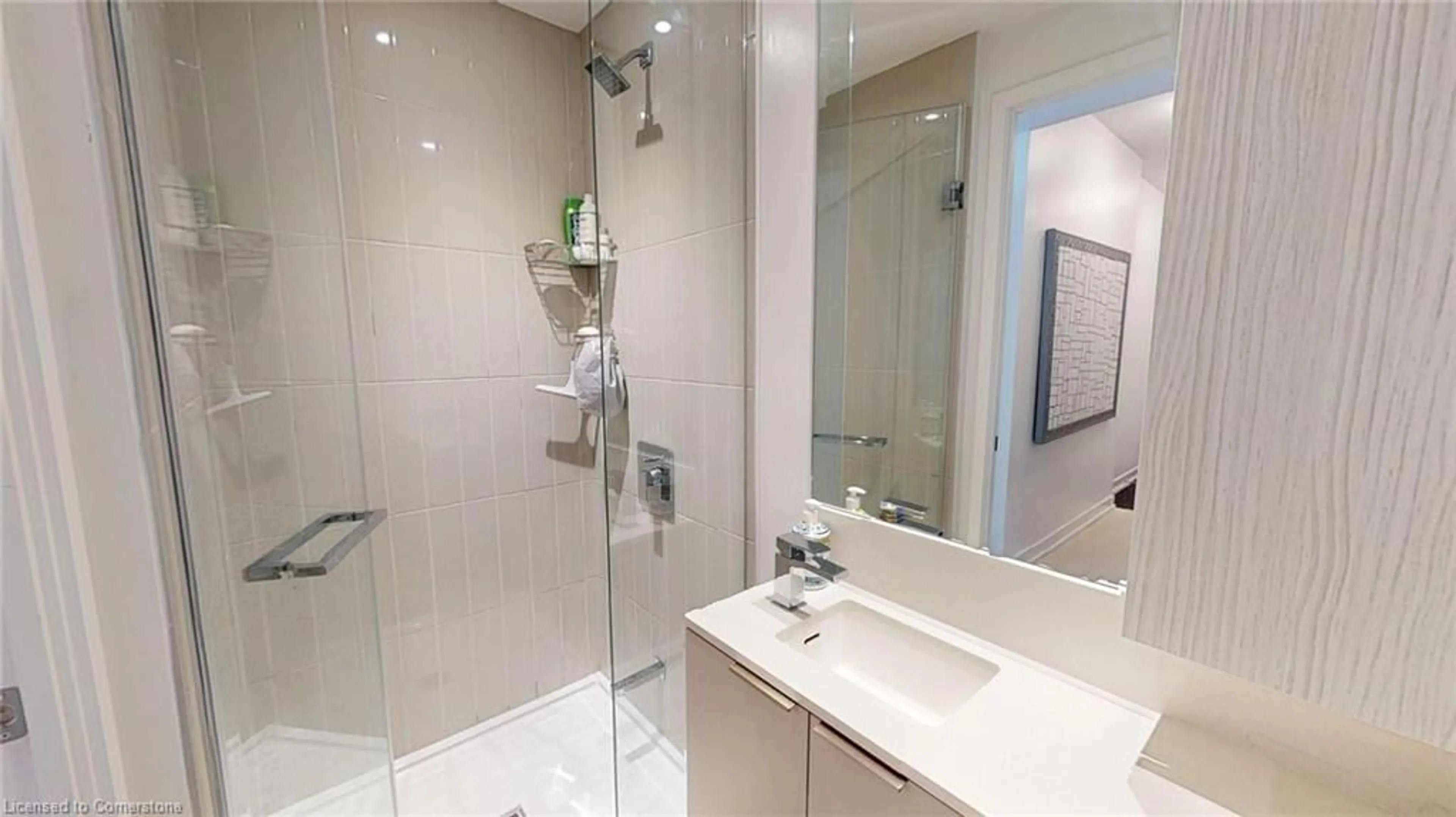 Standard bathroom, ceramic/tile floor for 3900 Confederation Pky #4301, Mississauga Ontario L5B 0M3