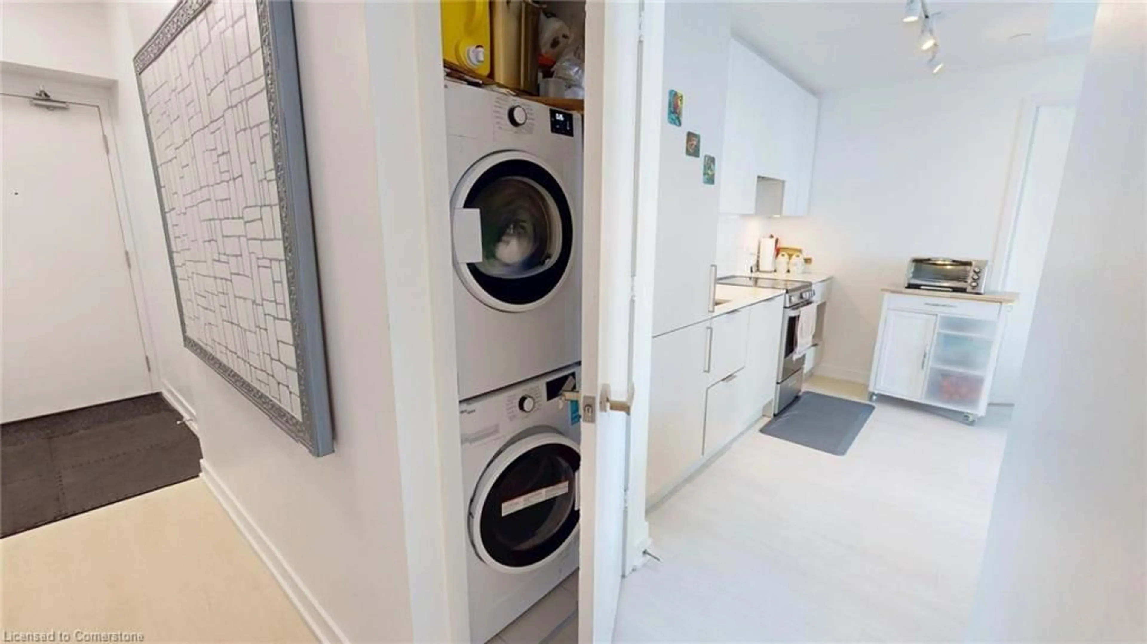 Laundry room for 3900 Confederation Pky #4301, Mississauga Ontario L5B 0M3