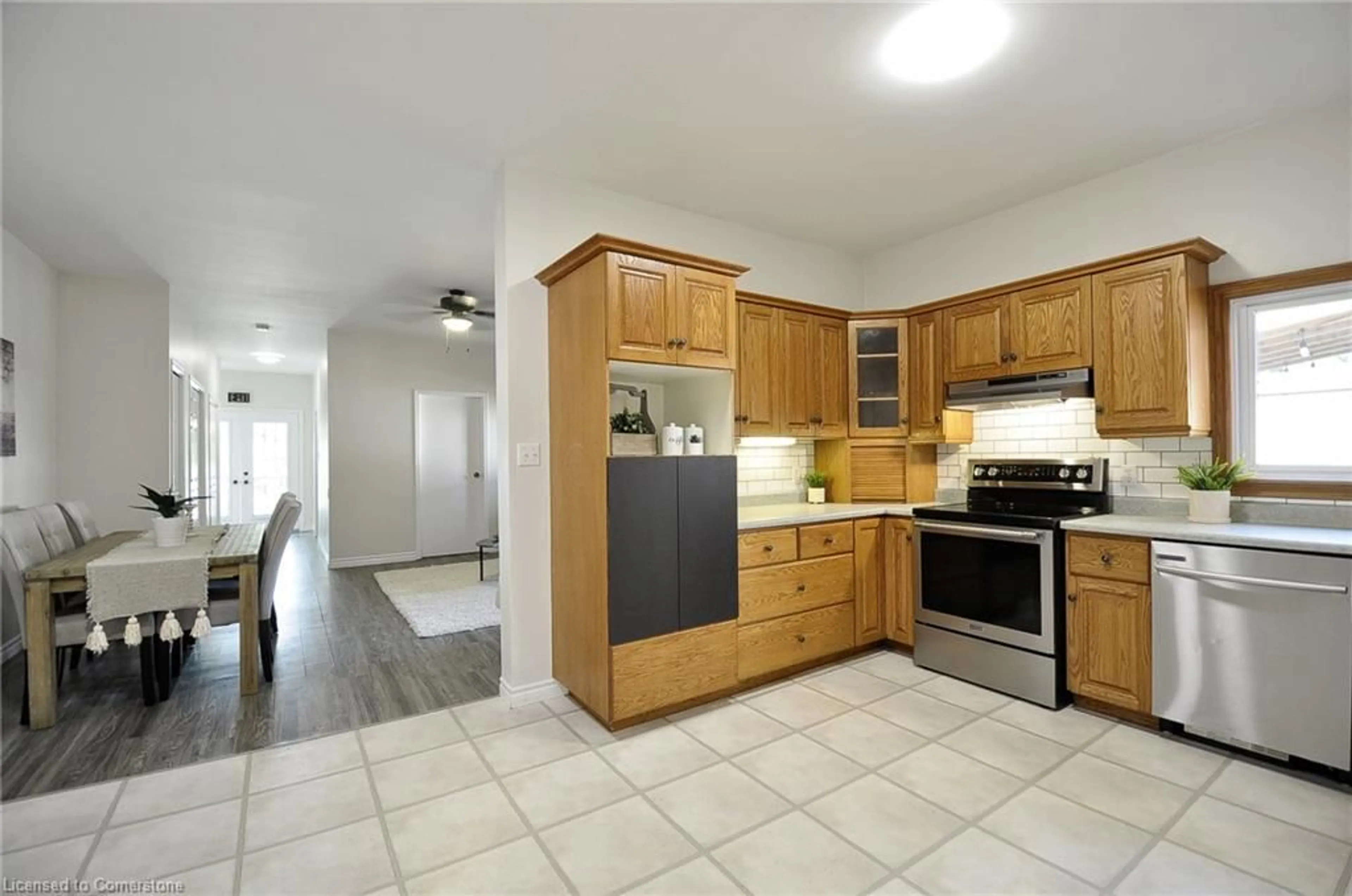 Standard kitchen, ceramic/tile floor for 1206 Queen's Bush Rd, Wellesley Ontario N0B 2T0