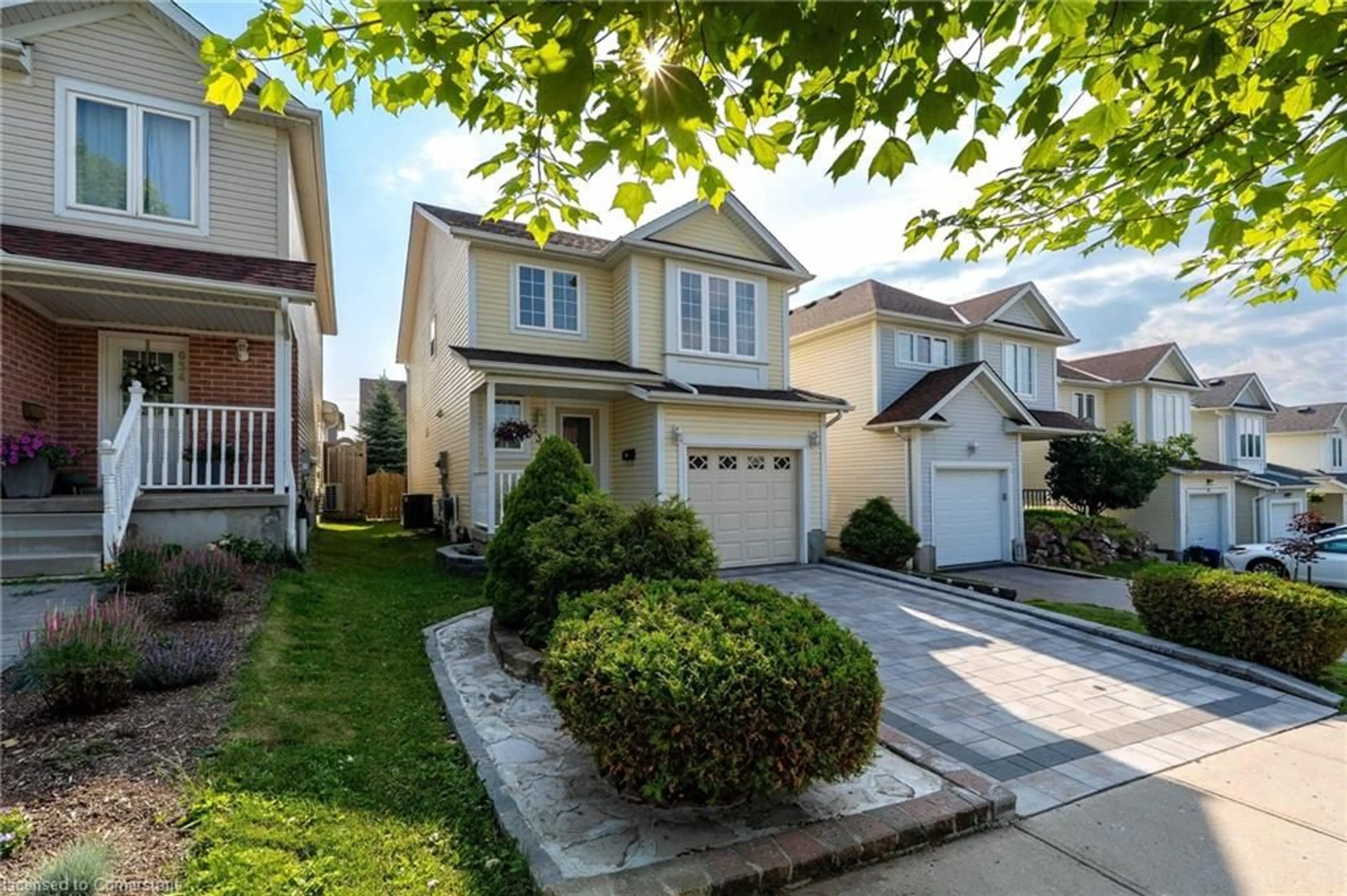 Home with vinyl exterior material, street for 632 Royal Fern St, Waterloo Ontario N2V 2P6