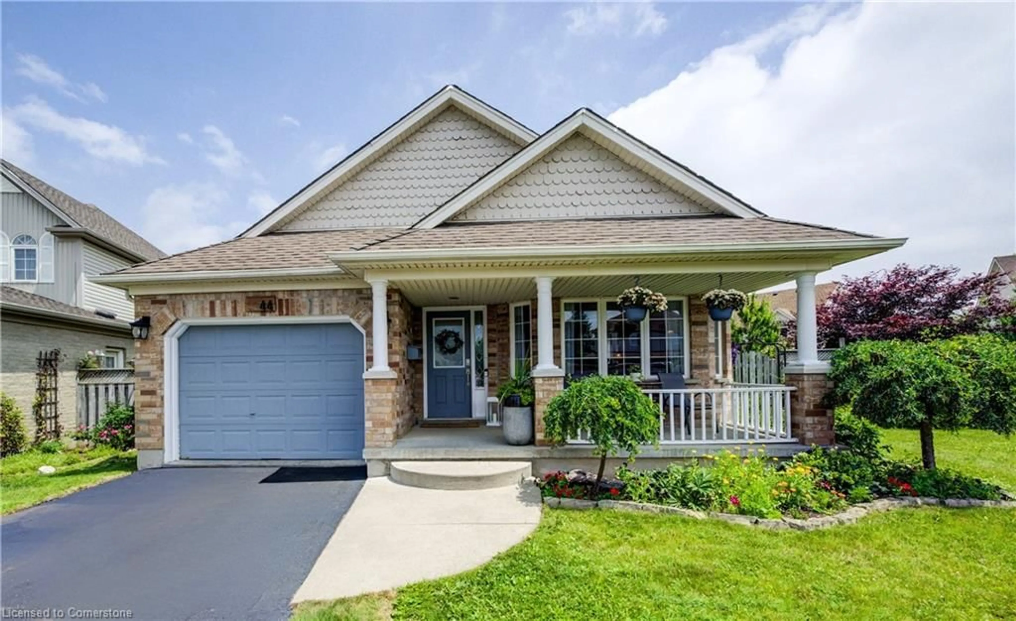 Home with brick exterior material, street for 44 Small Crt, Cambridge Ontario N1R 8M3