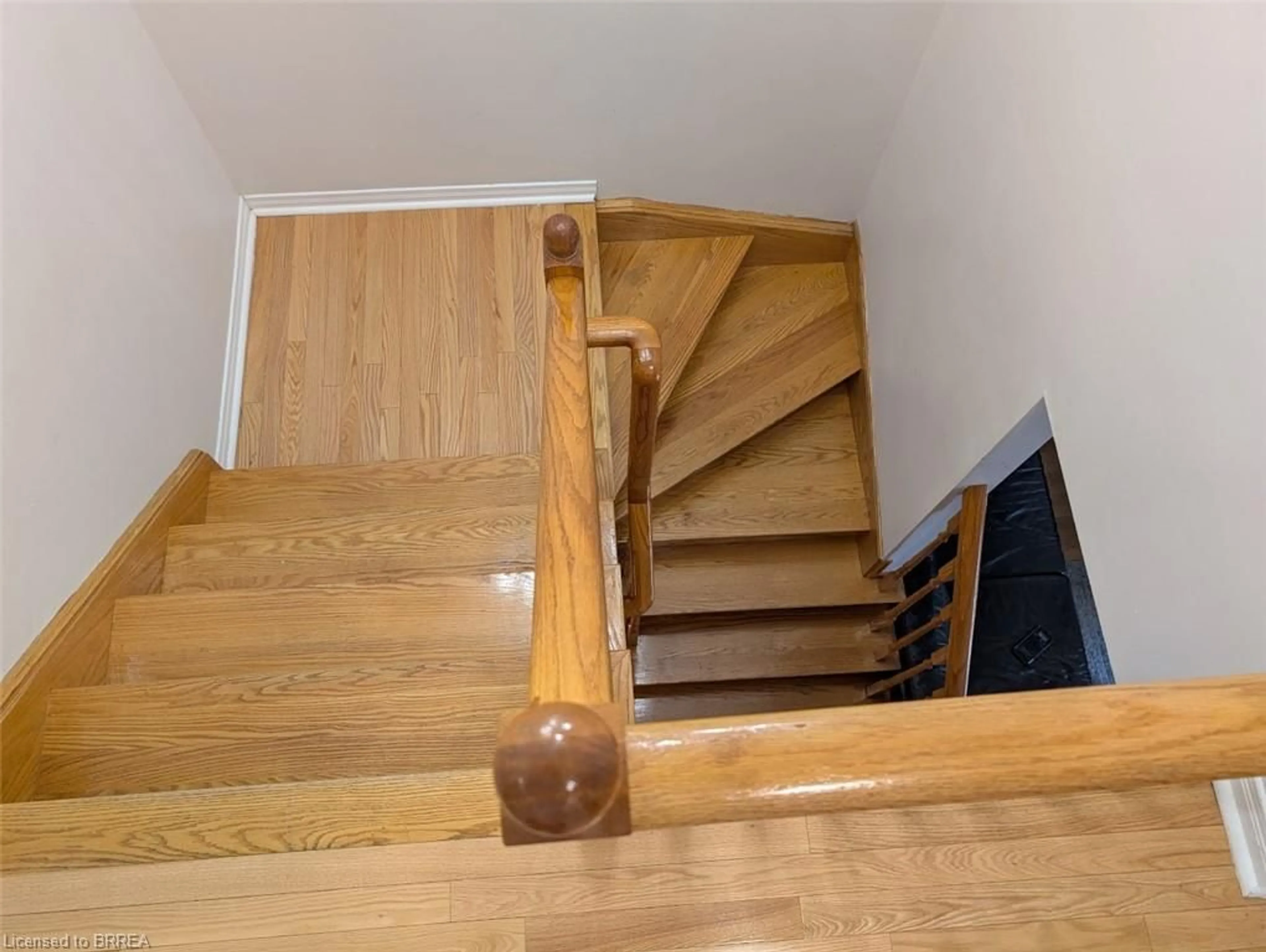 Stairs for 10 Polar Bear Pl, Brampton Ontario L6R 3L7
