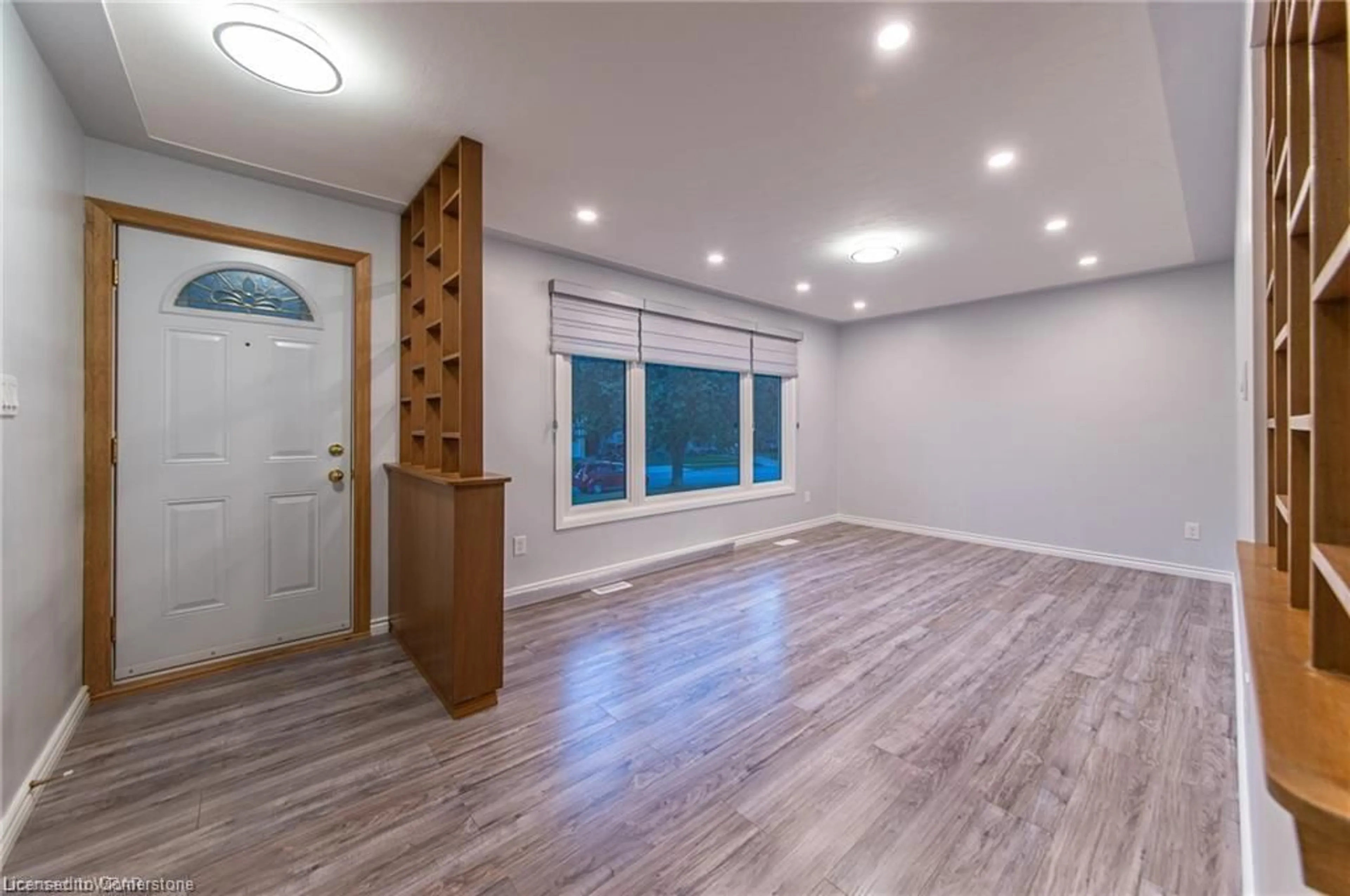 Indoor entryway for 136 Macgregor Cres, Waterloo Ontario N2J 3W9
