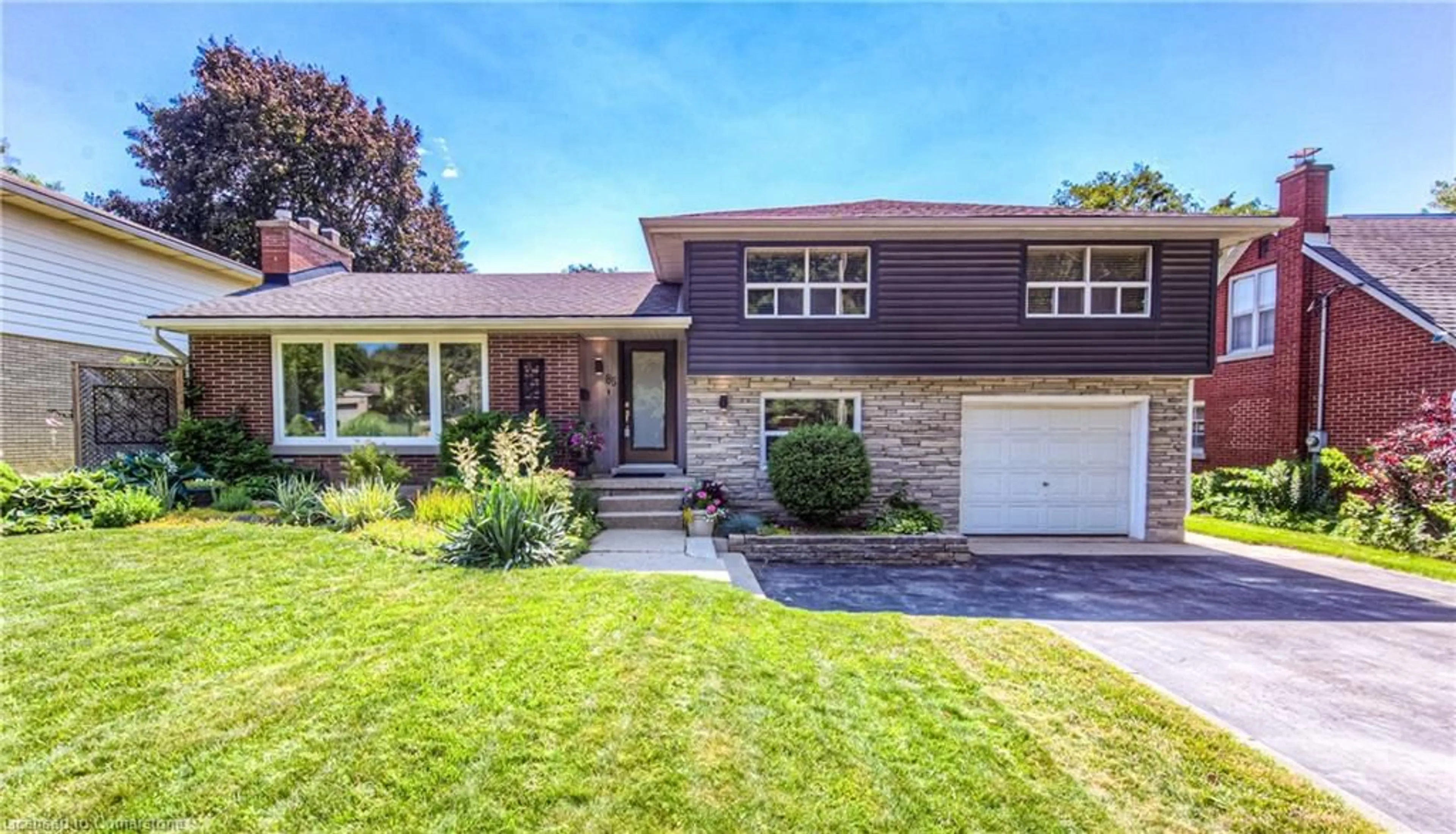 Home with brick exterior material, street for 85 Braeside Ave, Waterloo Ontario N2J 3C7
