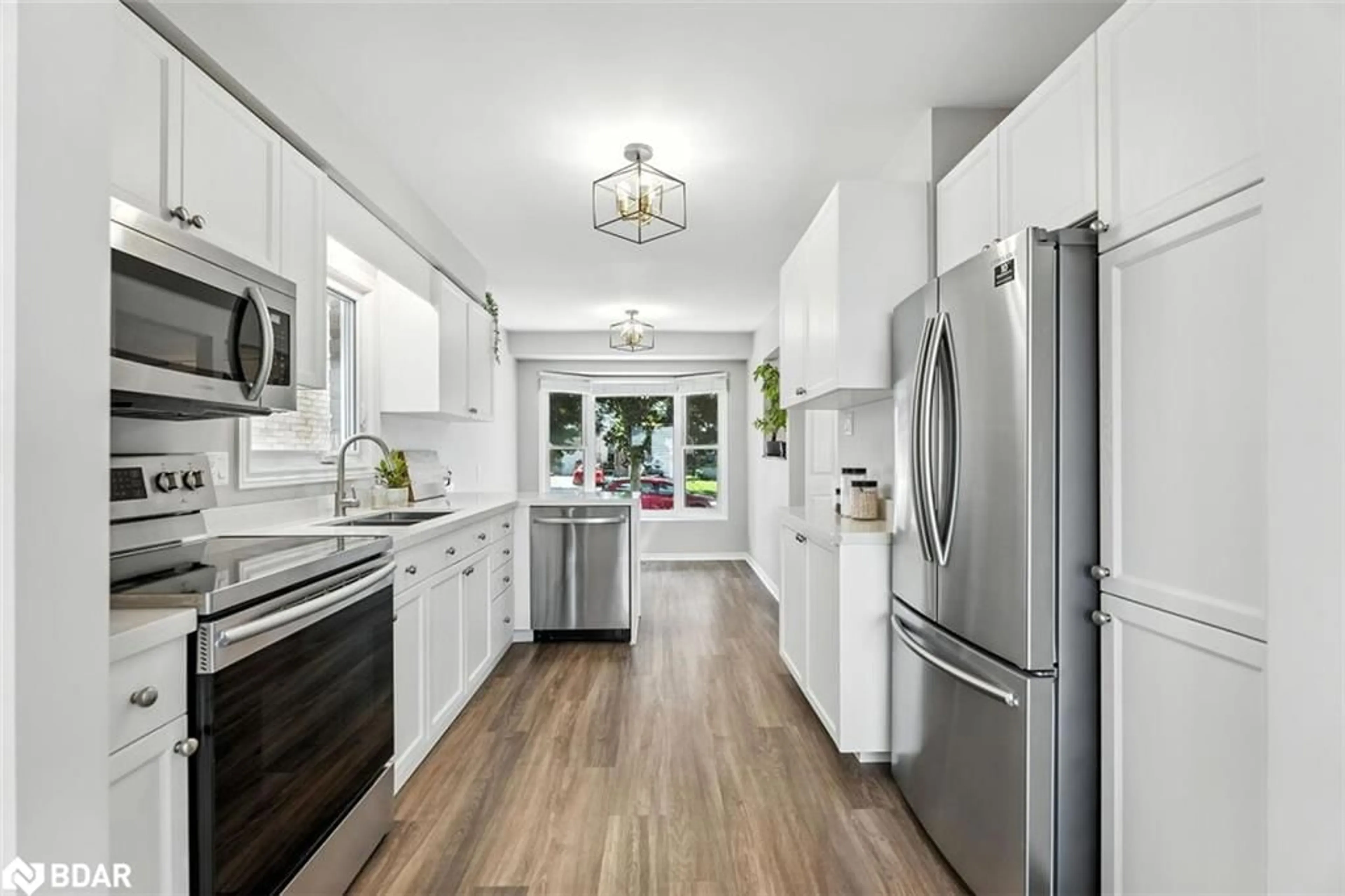 Open concept kitchen, unknown for 3 Lyton Cres, Hamilton Ontario L8J 2C8