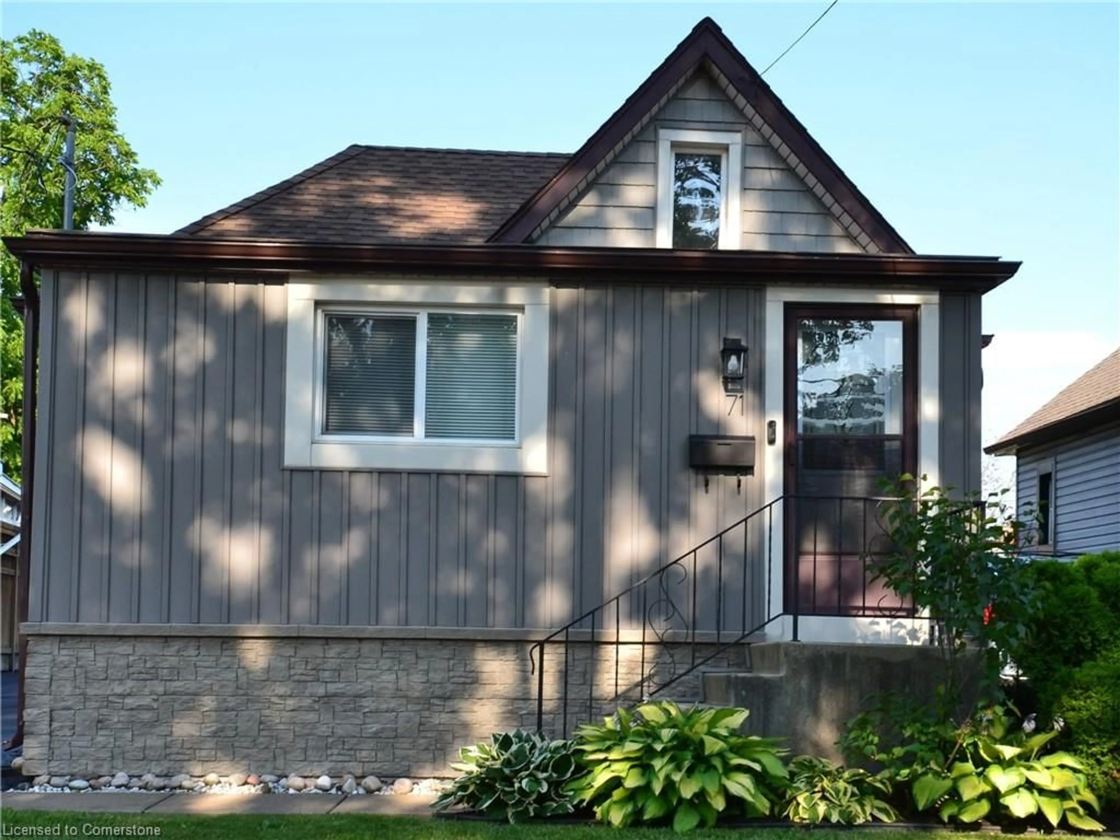 Home with vinyl exterior material, street for 71 Deere St, Welland Ontario L3B 2L7