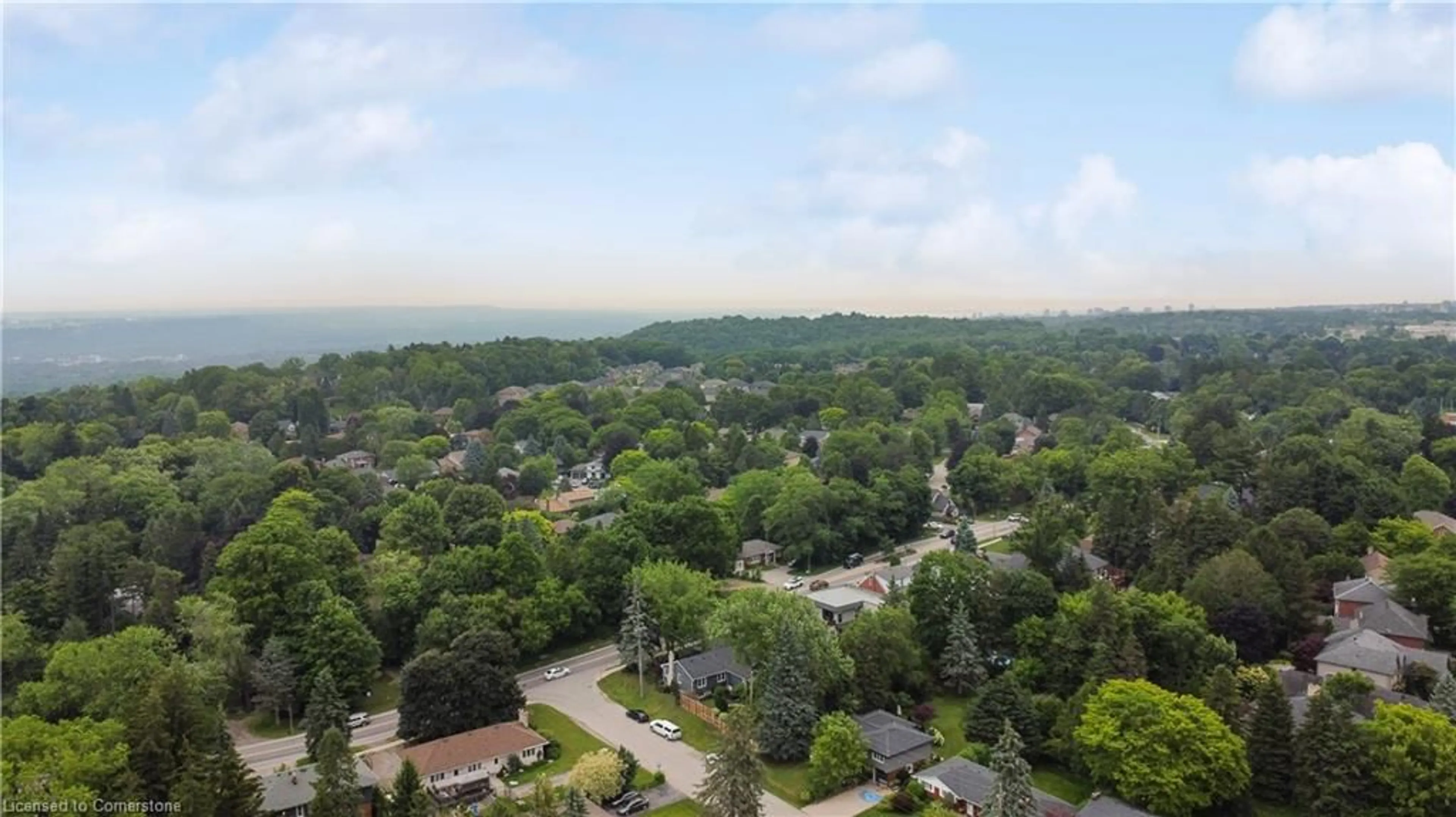 A pic from outside/outdoor area/front of a property/back of a property/a pic from drone, unknown for 136 Mohawk Rd, Ancaster Ontario L9G 2W9
