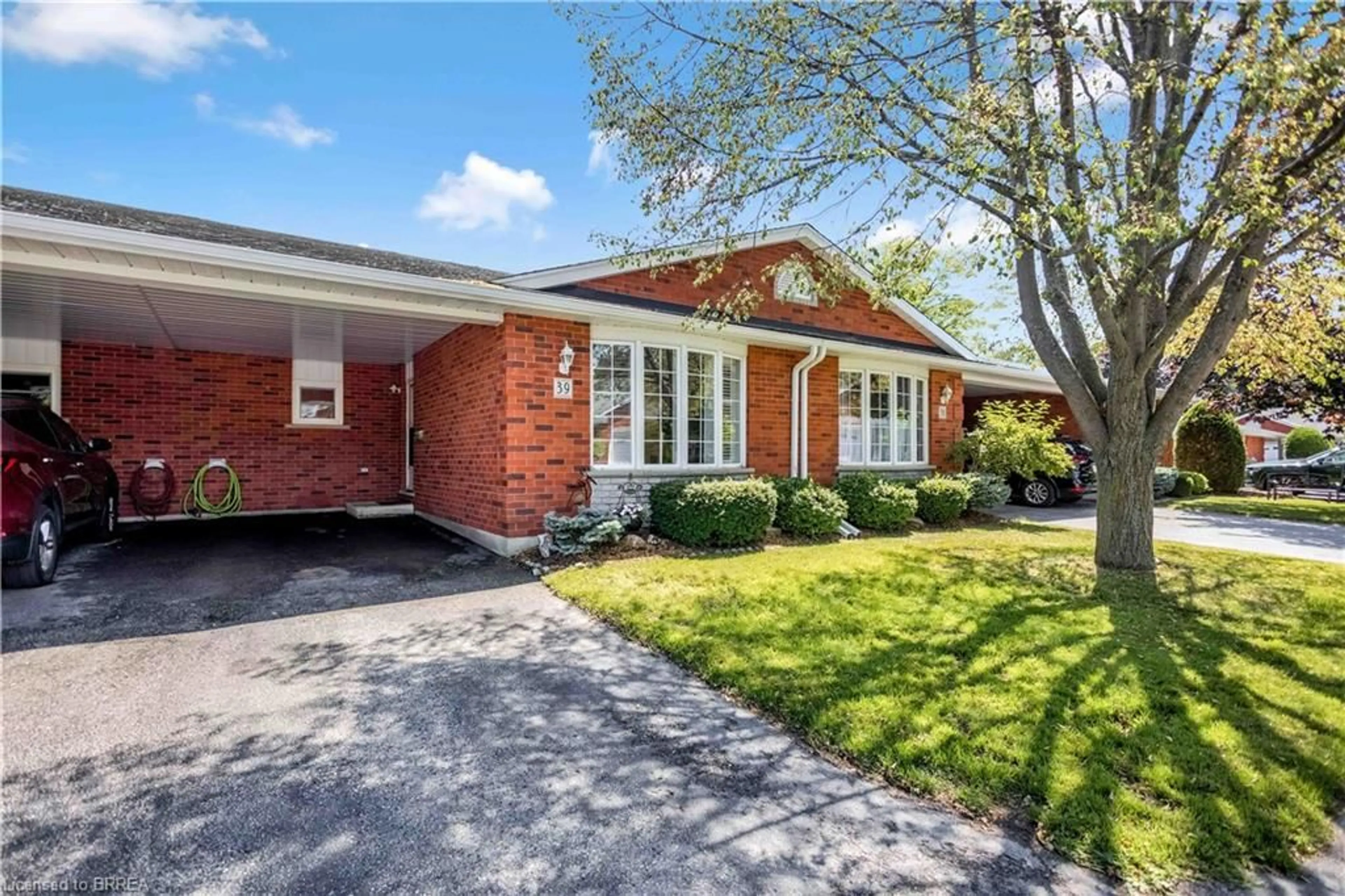 Home with brick exterior material, street for 175 Victoria St #39, Simcoe Ontario N3Y 5L8
