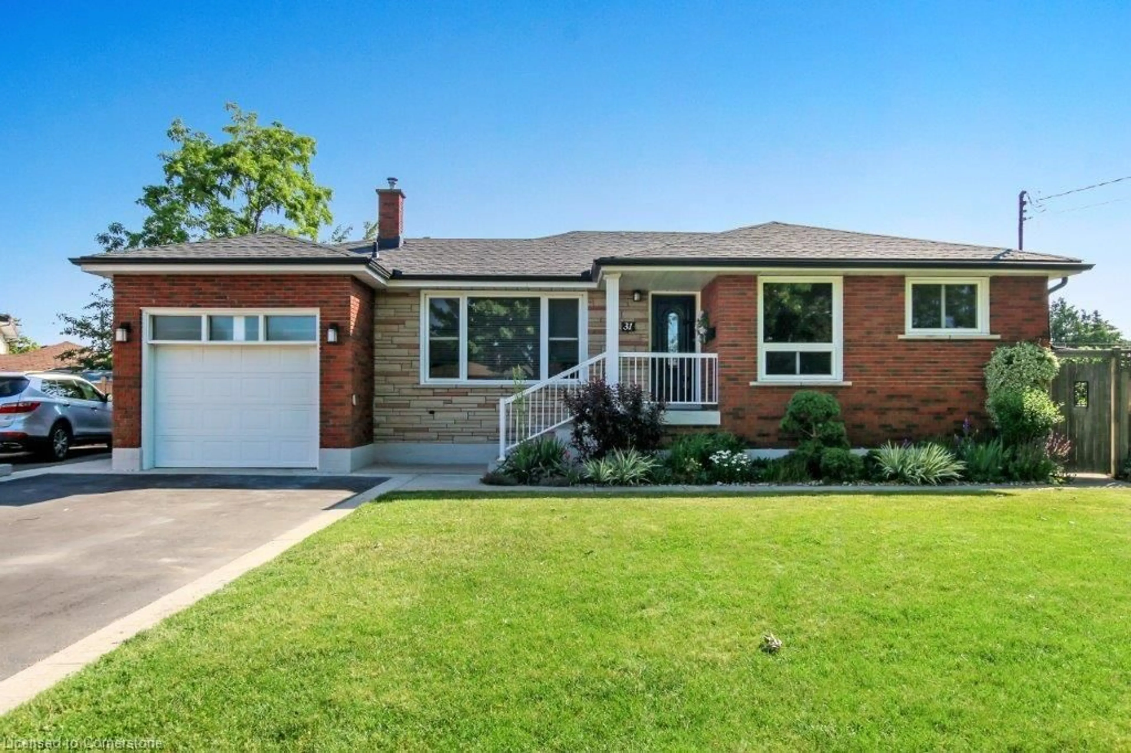 Home with brick exterior material, street for 31 Fern Pl, Hamilton Ontario L8T 2K5