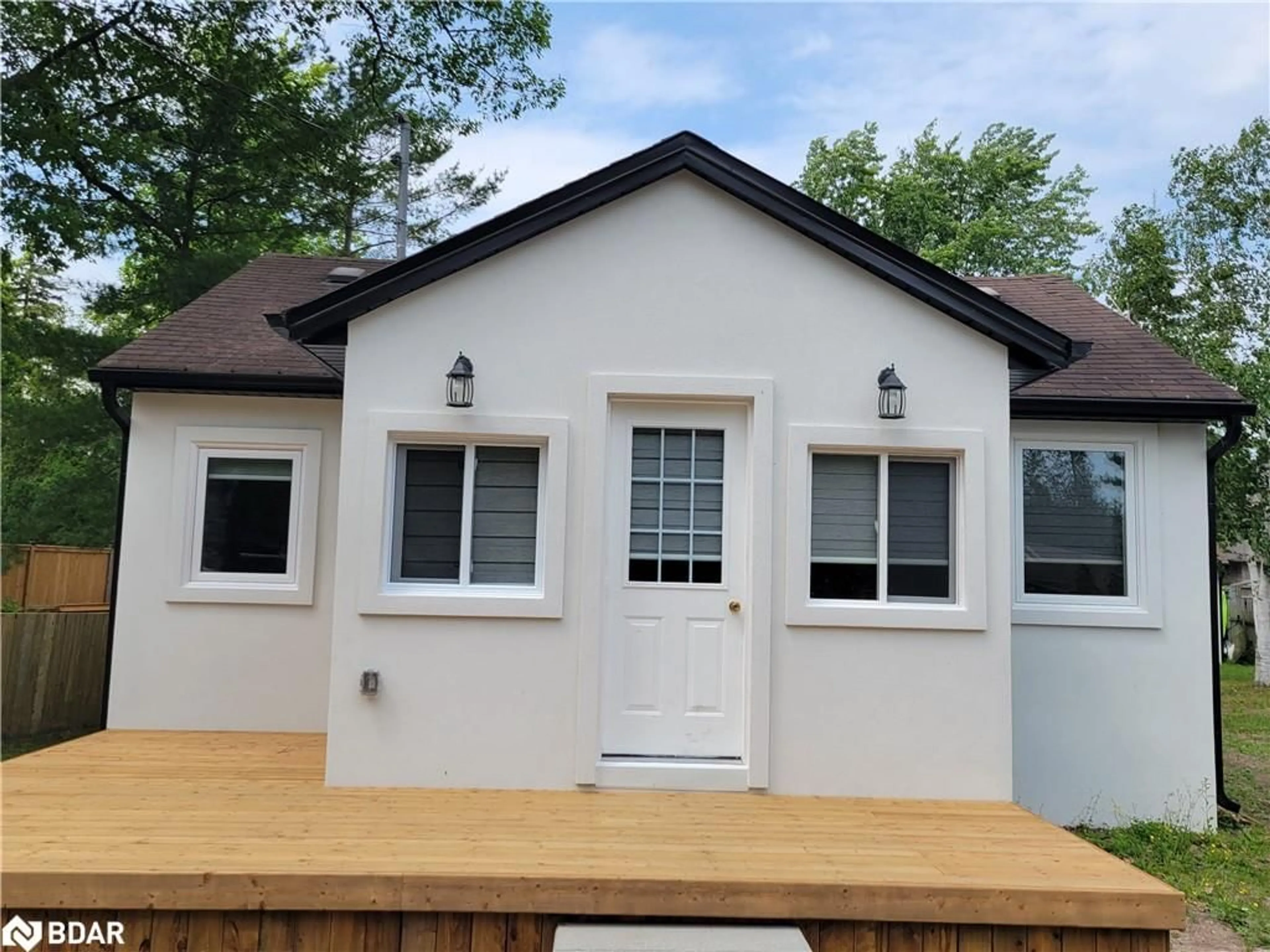 Home with vinyl exterior material, building for 16 73rd St #(PART 1), Wasaga Beach Ontario L9Z 2X6