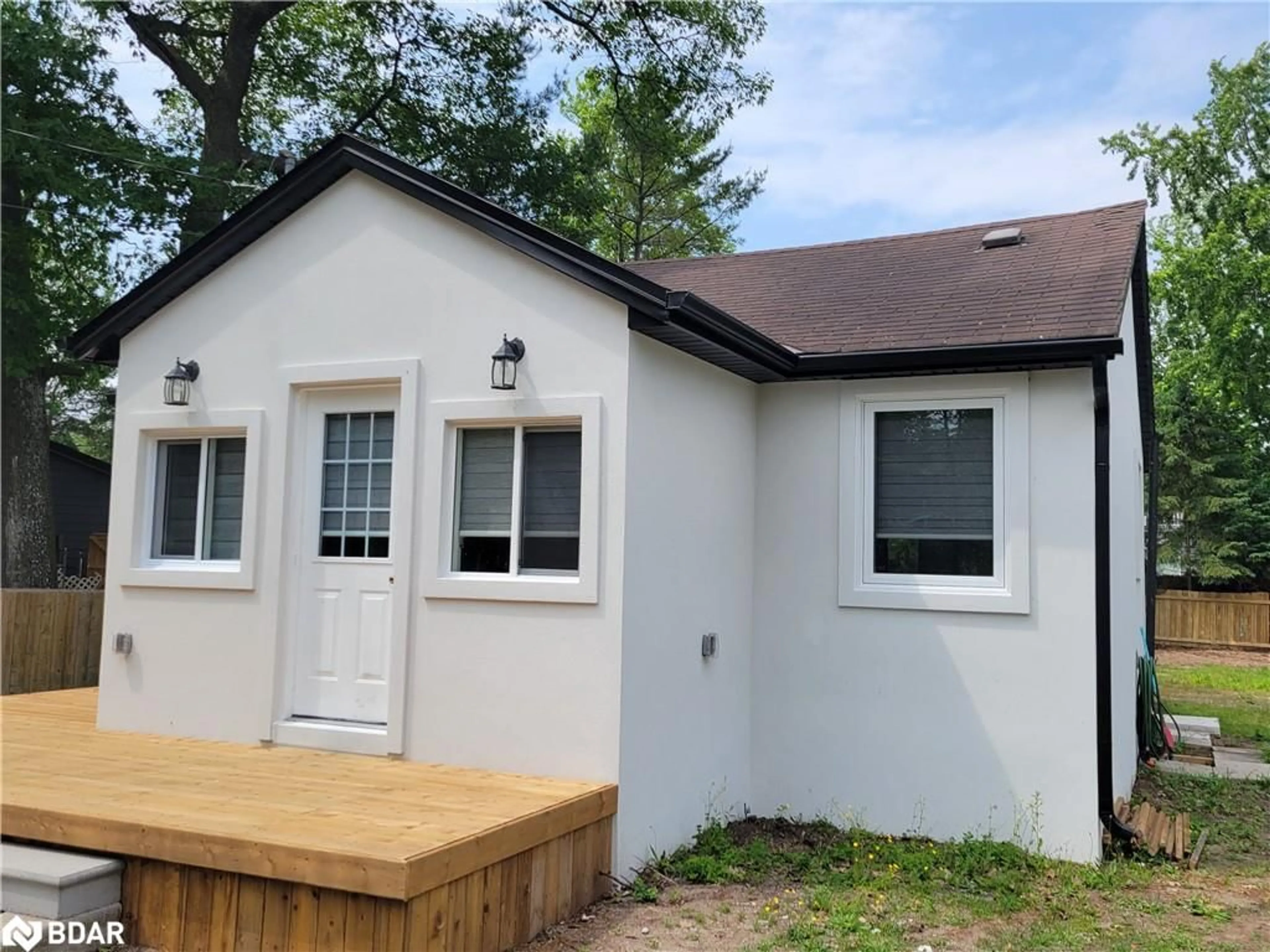 Home with vinyl exterior material, building for 16 73rd St #(PART 1), Wasaga Beach Ontario L9Z 2X6