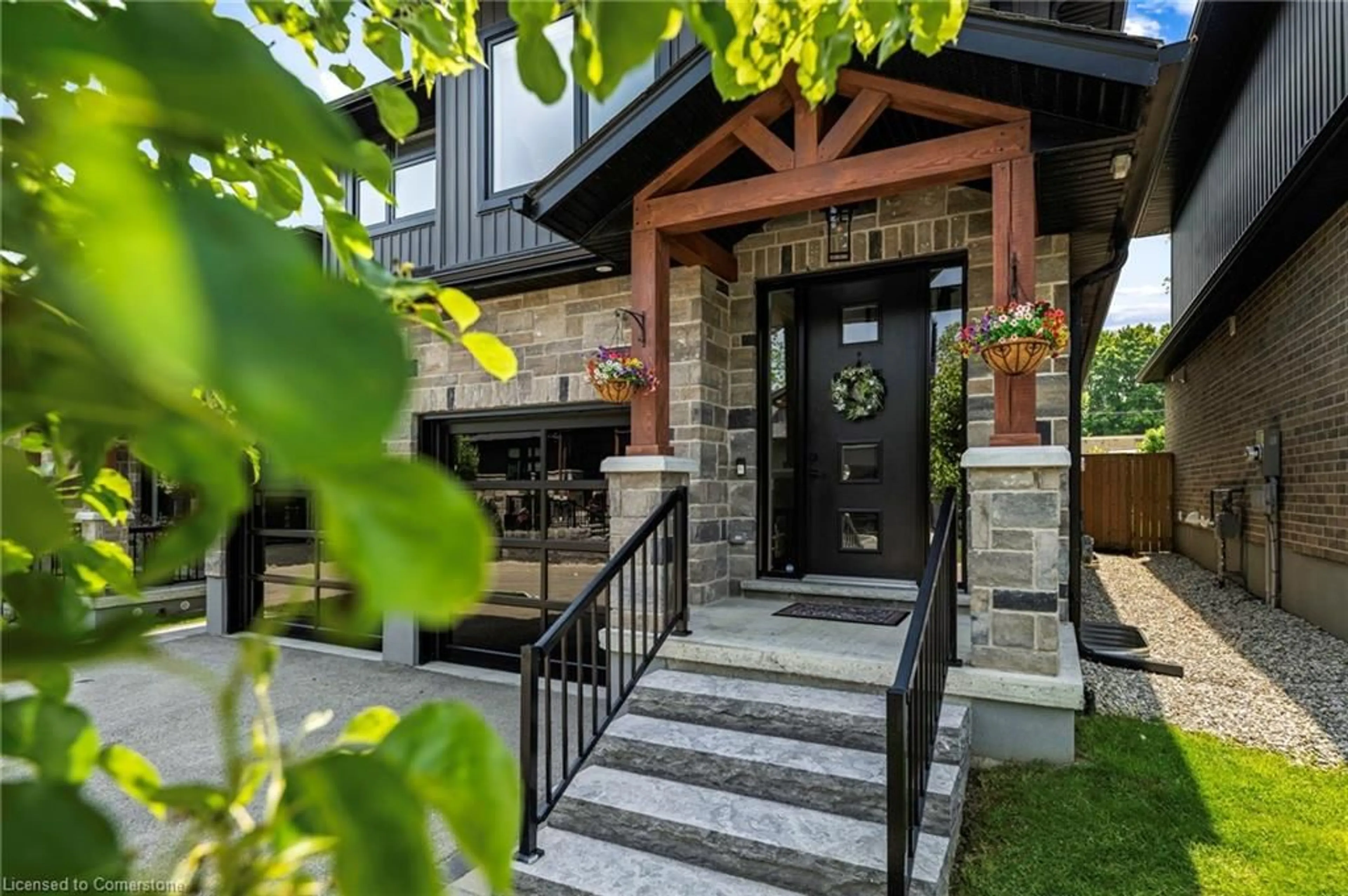 Unknown for 34 Creekside Terrace Private, Fergus Ontario N1M 0H4
