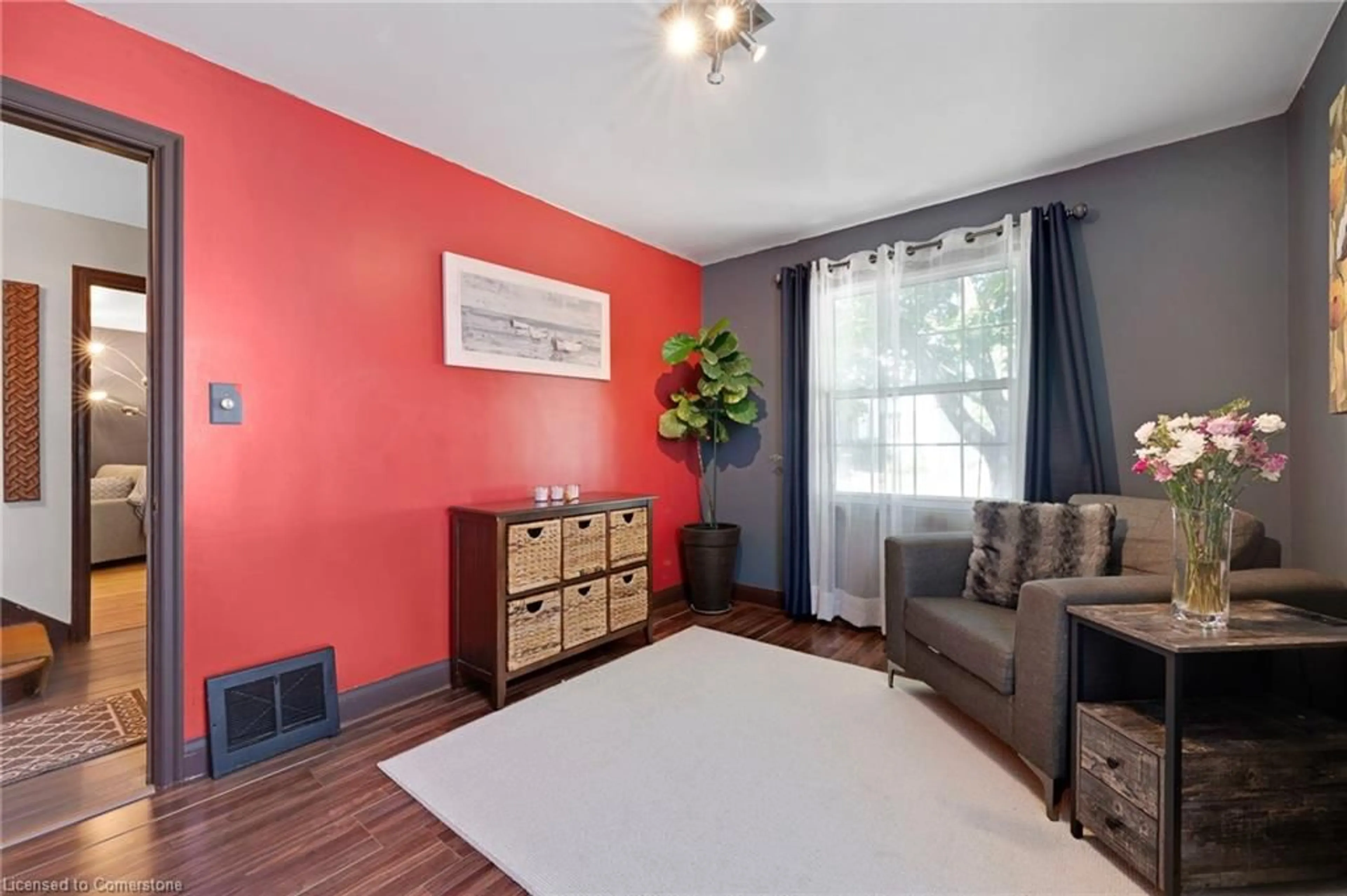 Living room with furniture, unknown for 30 Centre St, Cambridge Ontario N1R 4E5