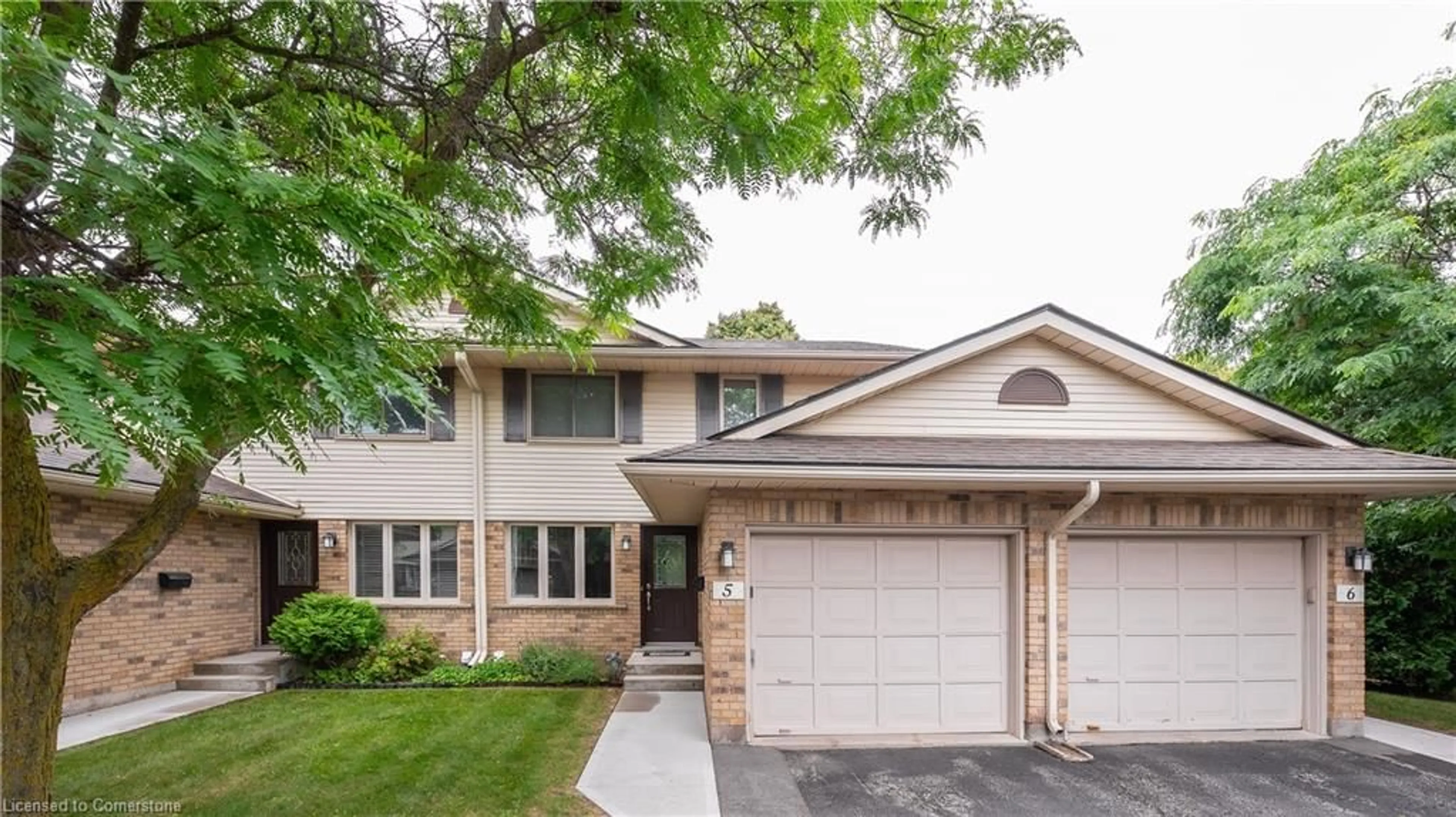 Home with brick exterior material, street for 375 Kingscourt Dr #5, Waterloo Ontario N2K 3N7