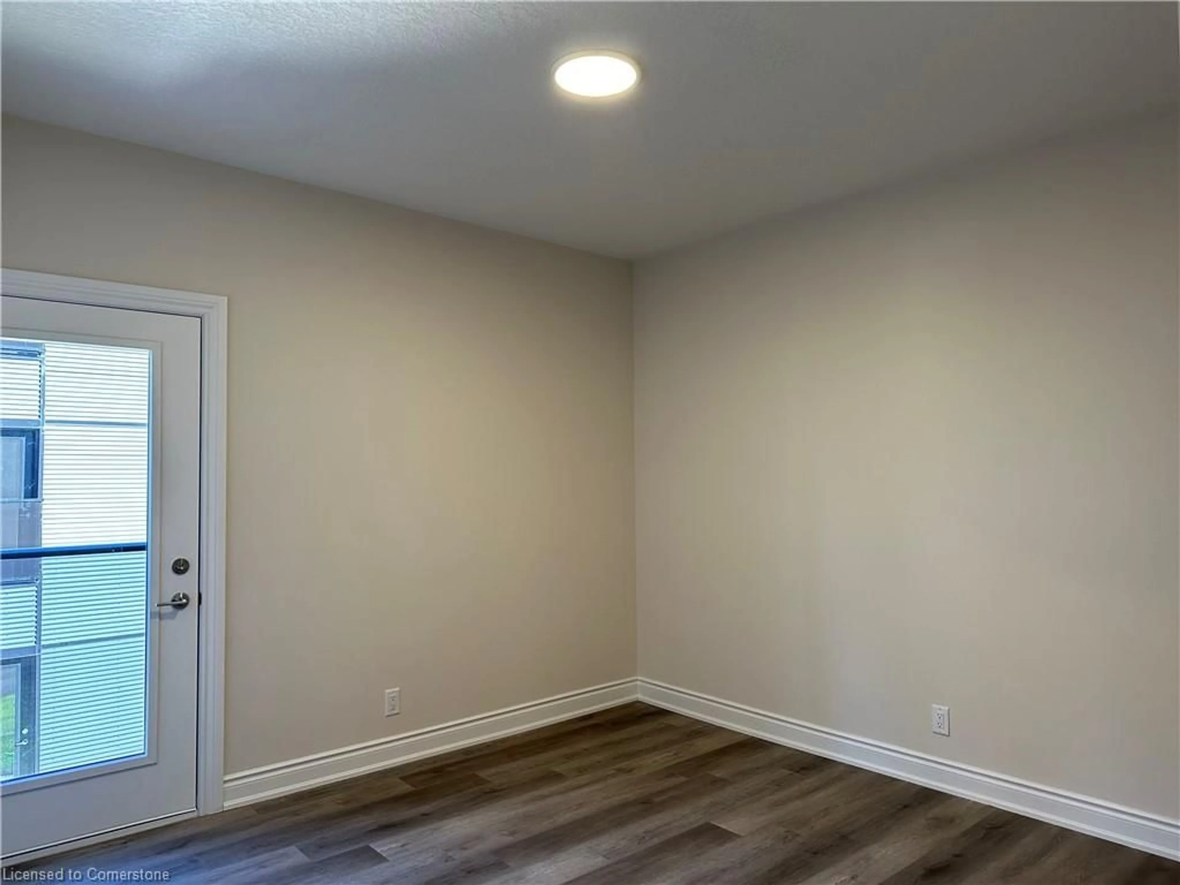 A pic of a room for 259 King St #2D, Stoney Creek Ontario L8G 1M1