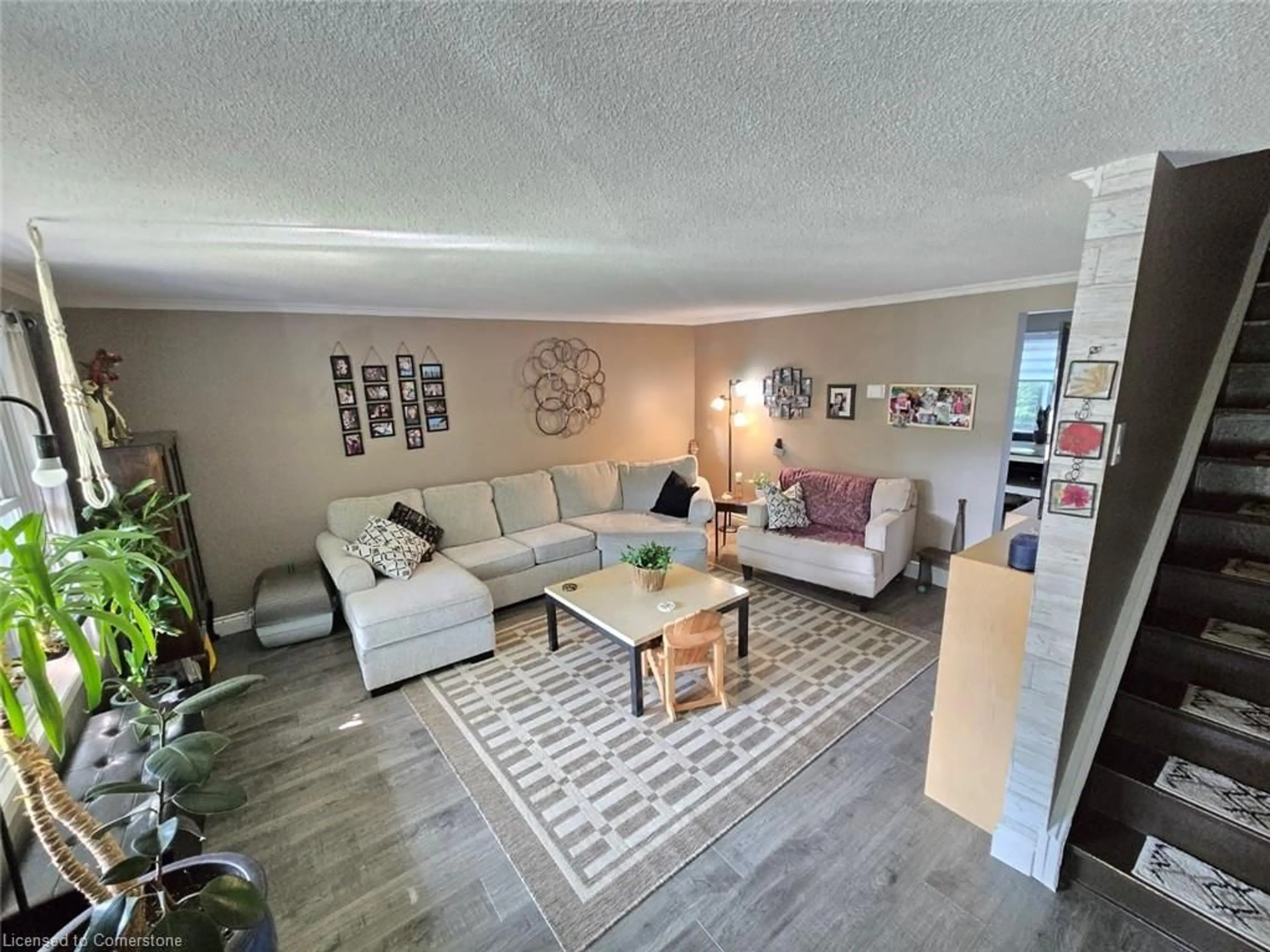 Living room with furniture, unknown for 34 Northview Heights Dr, Cambridge Ontario N1R 7A8