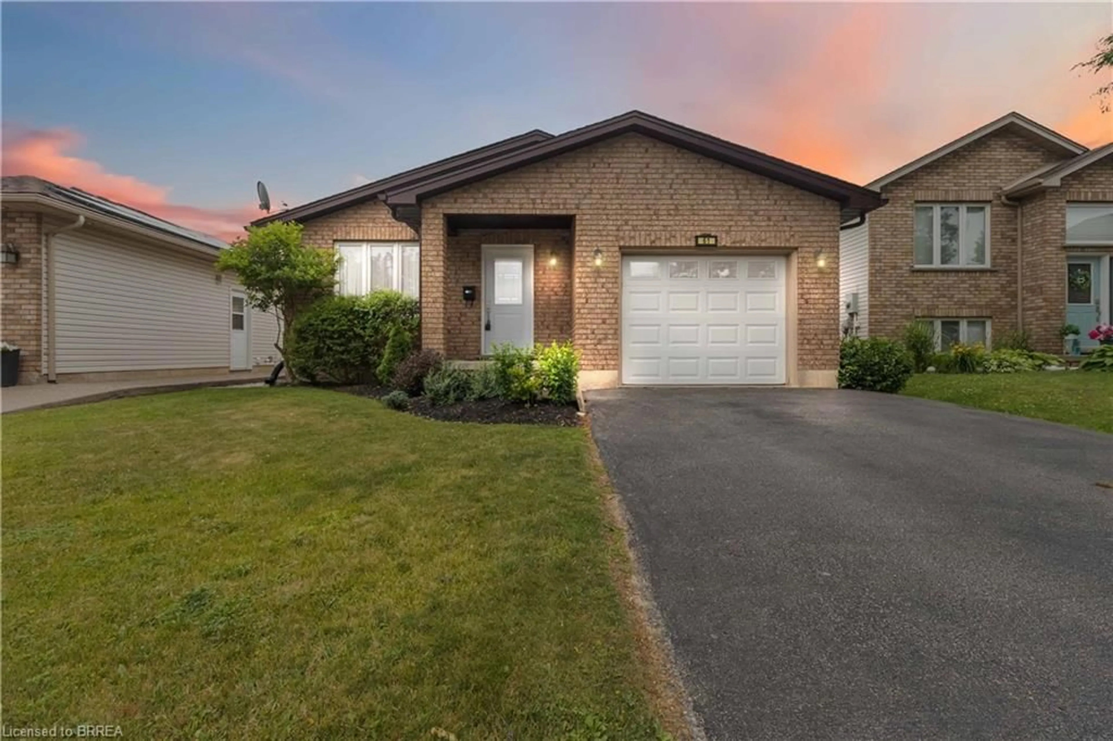 Unknown for 61 St. Patrick's Dr, Brantford Ontario N3T 6L4