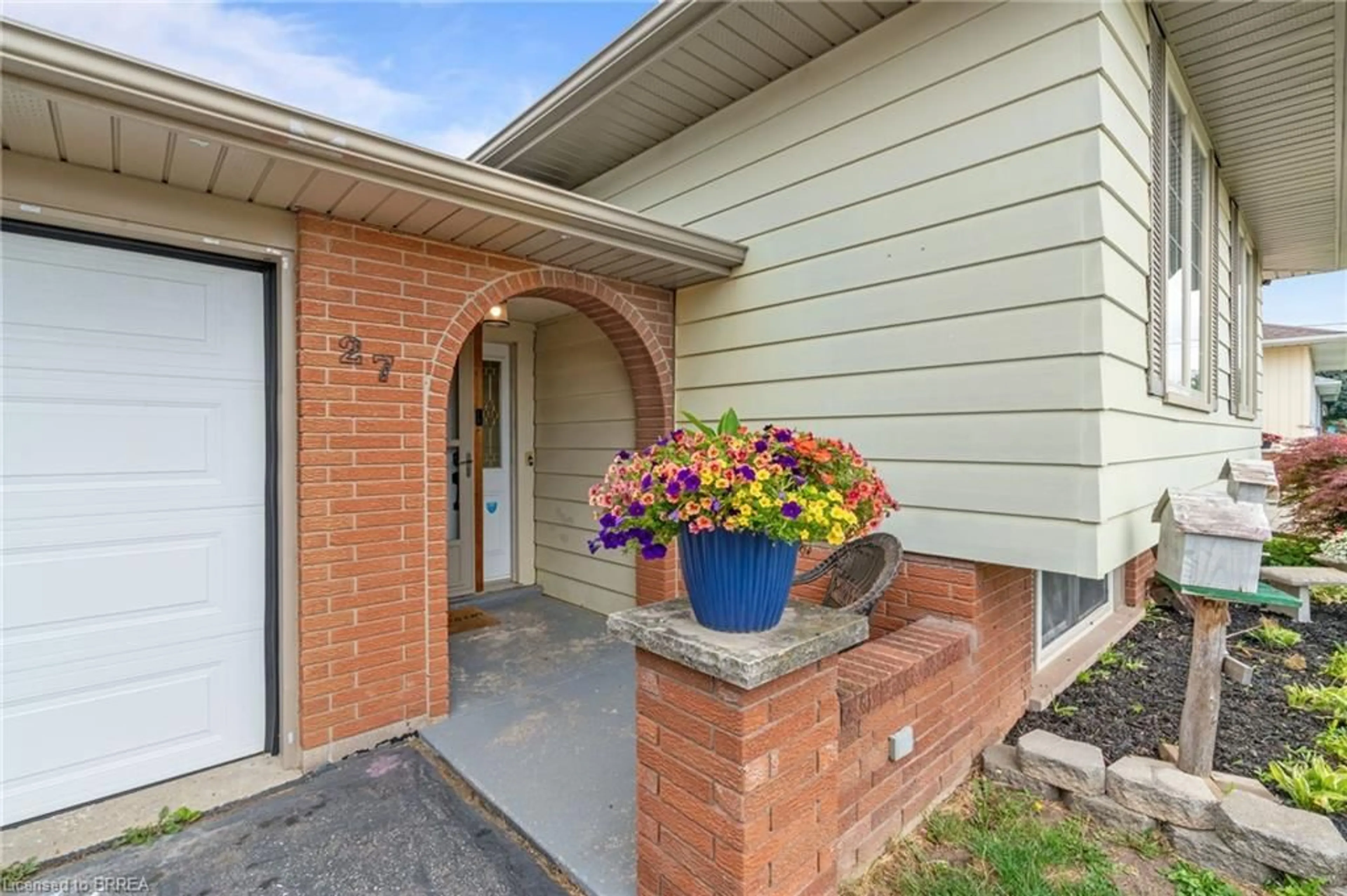 Home with brick exterior material, street for 27 Craddock Blvd, Jarvis Ontario N0A 1J0