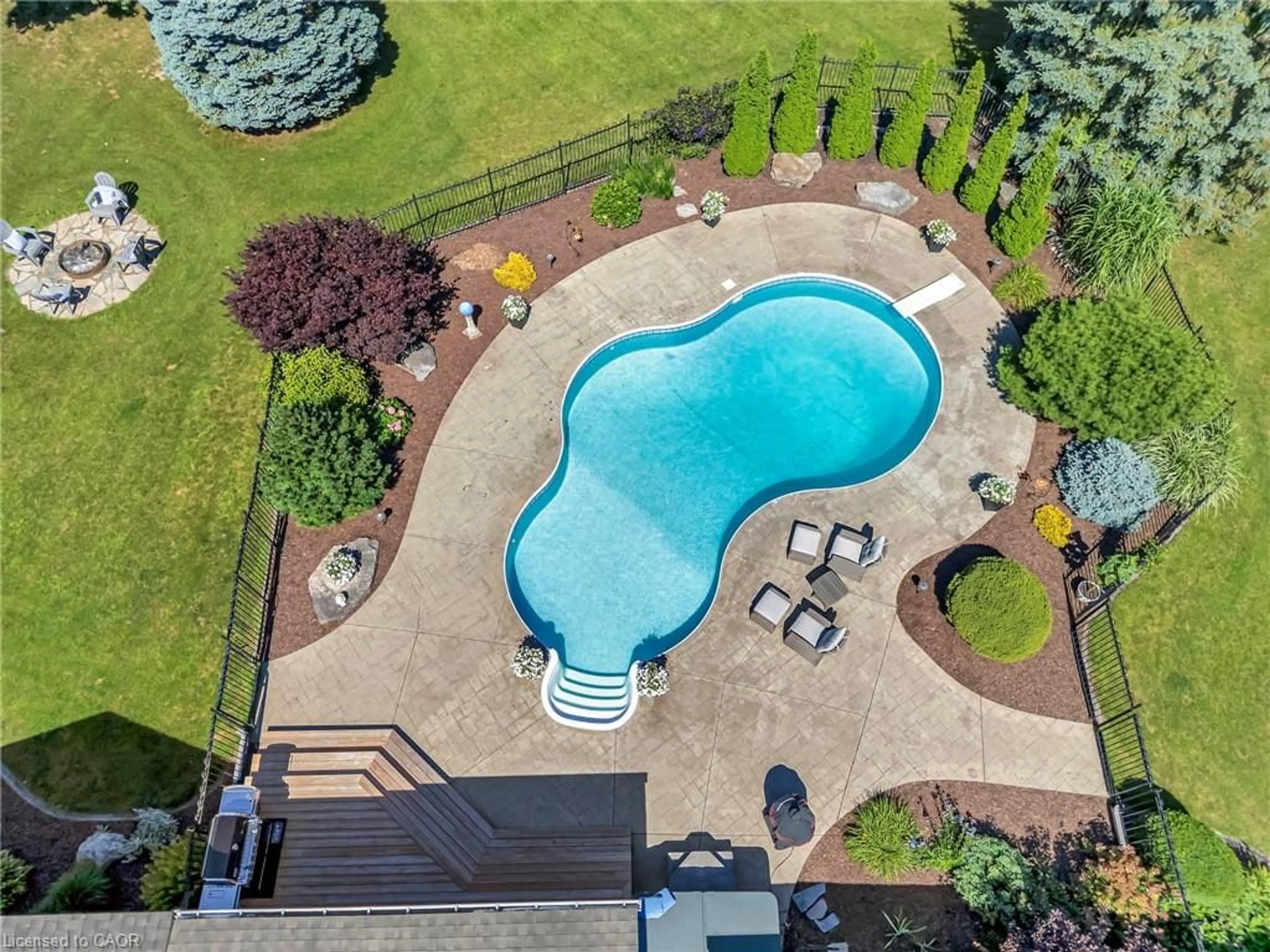 A pic from outside/outdoor area/front of a property/back of a property/a pic from drone, water/lake/river/ocean view for 999 Governors Rd, Paris Ontario N3L 3E3
