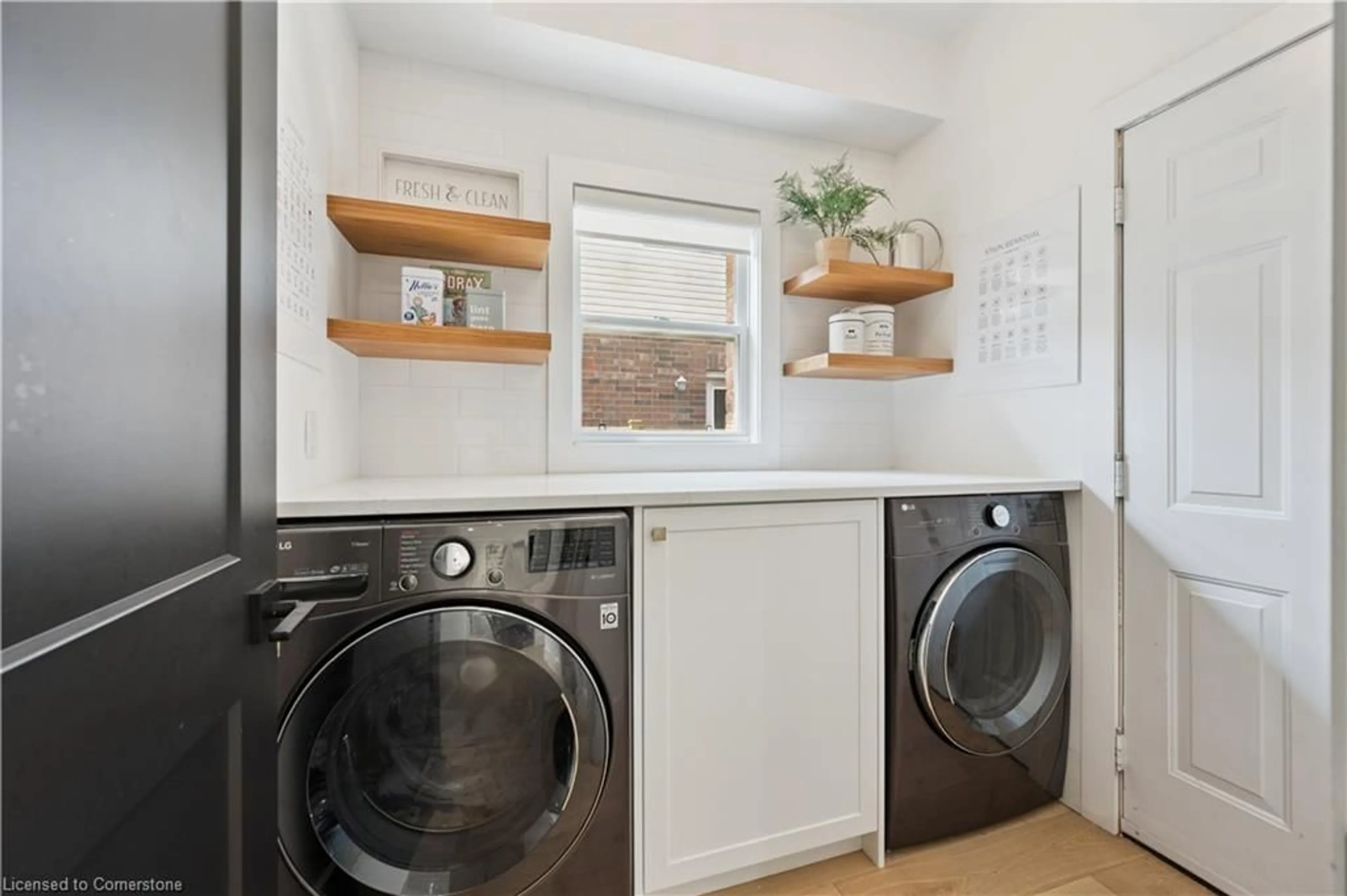 Laundry room for 135 Hawkswood Dr, Kitchener Ontario N2K 4J4