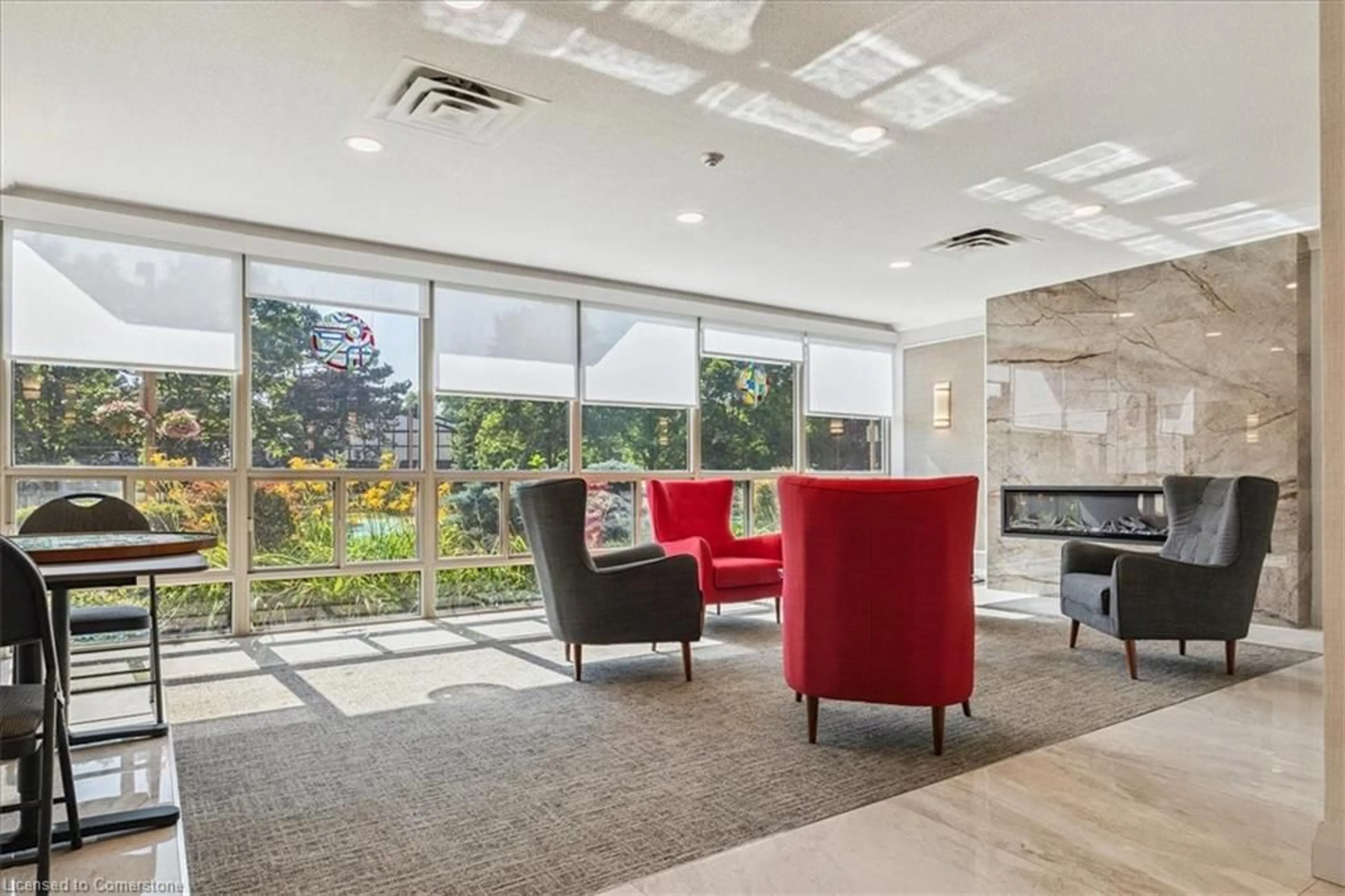 Lobby for 5090 Pinedale Ave #302, Burlington Ontario L7L 3V8