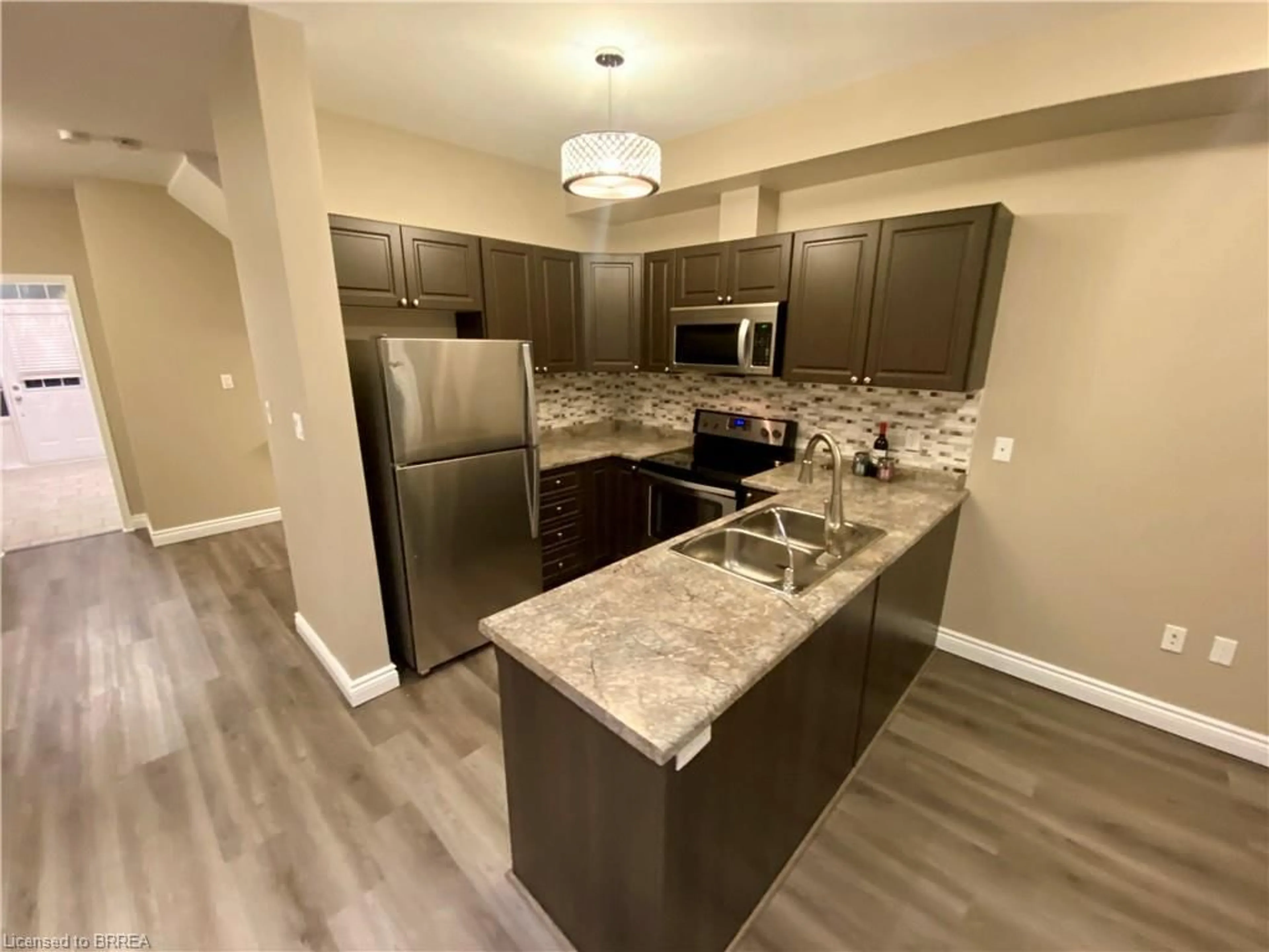 Open concept kitchen, unknown for 21 Diana Ave #89, Brantford Ontario N3T 0G7