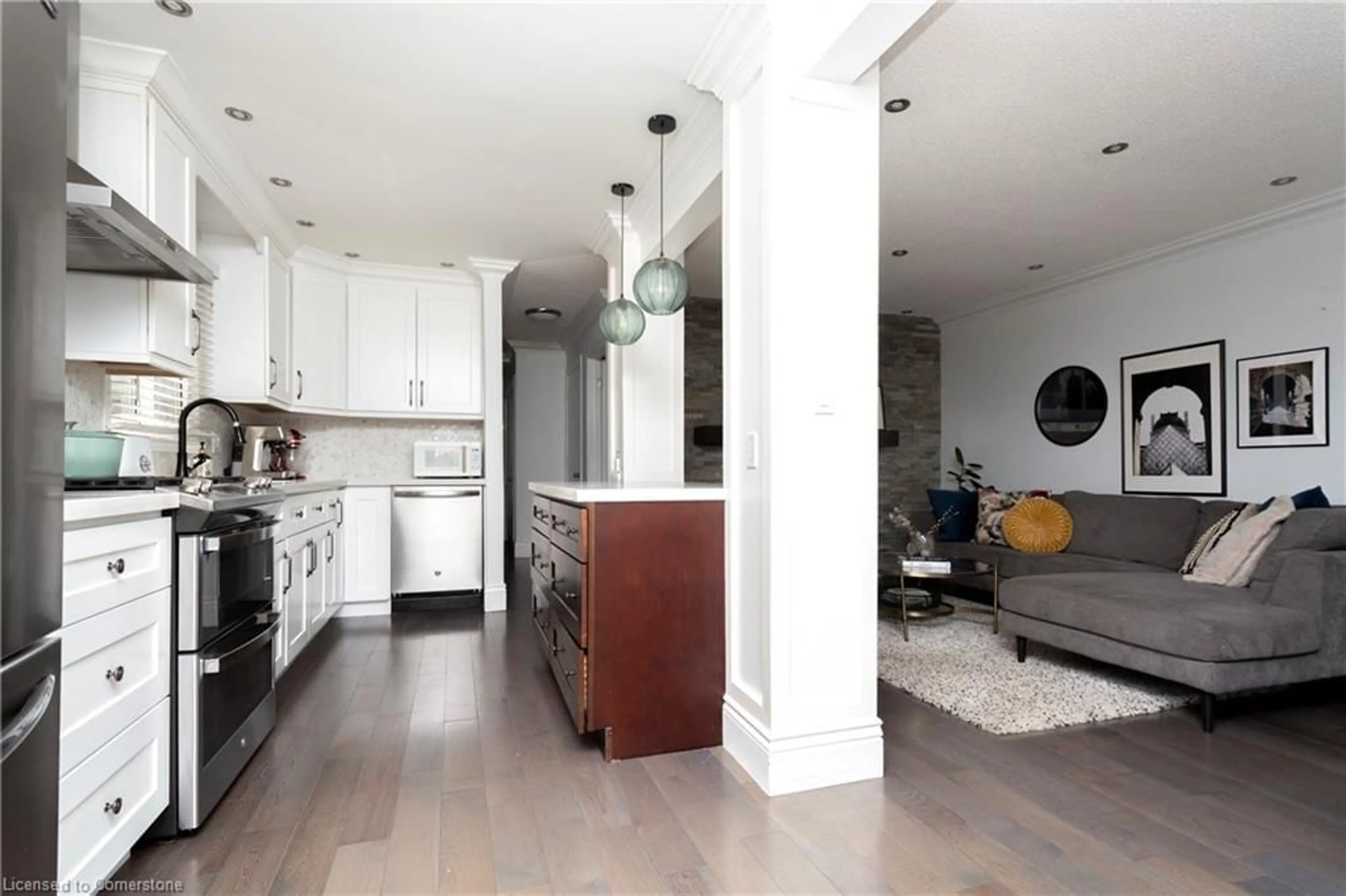 Open concept kitchen, unknown for 2309 Greenbank Trail, Burlington Ontario L7P 3S7