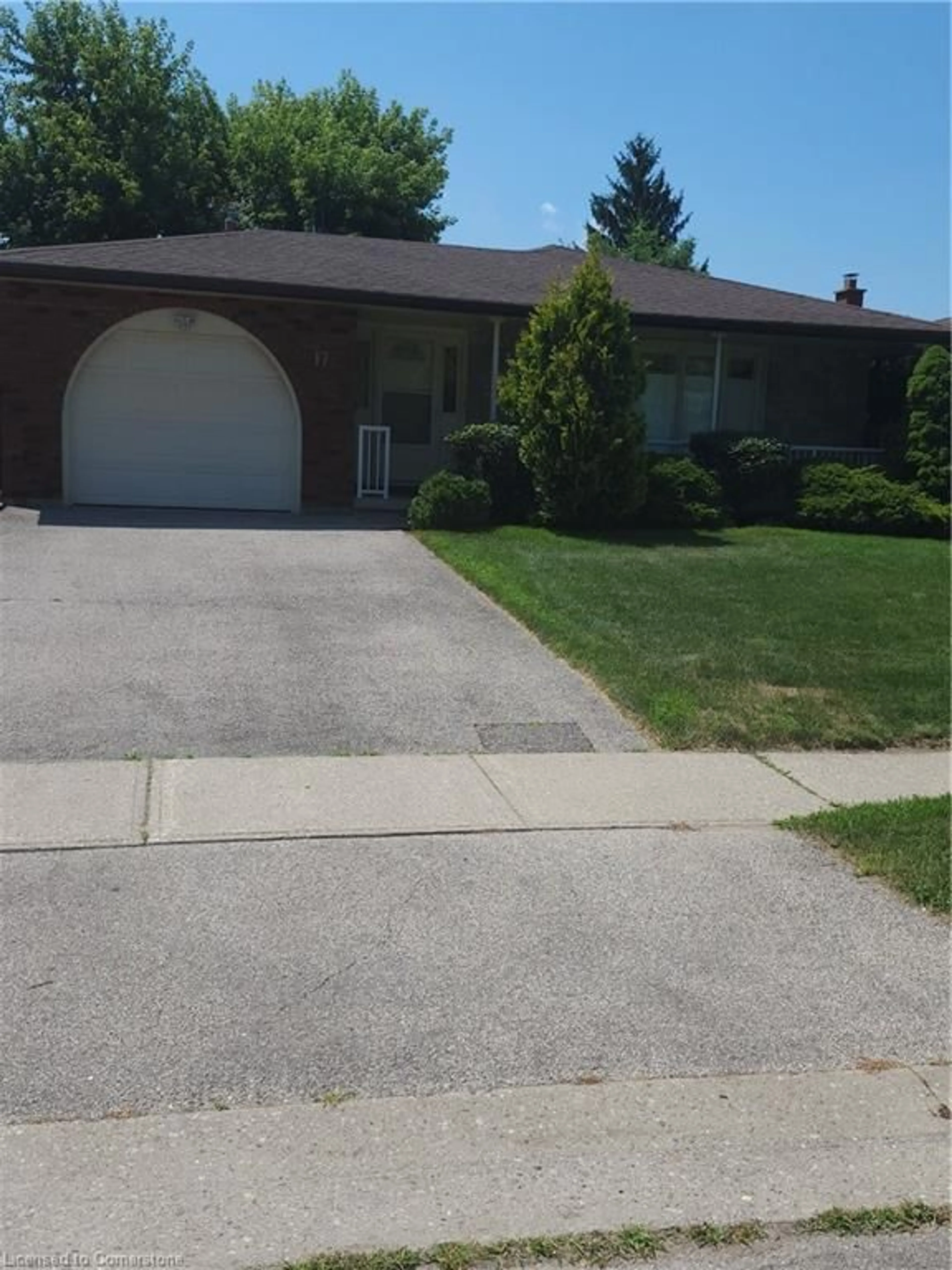 Home with vinyl exterior material, street for 17 Stodola Dr, Brantford Ontario N3R 6J4