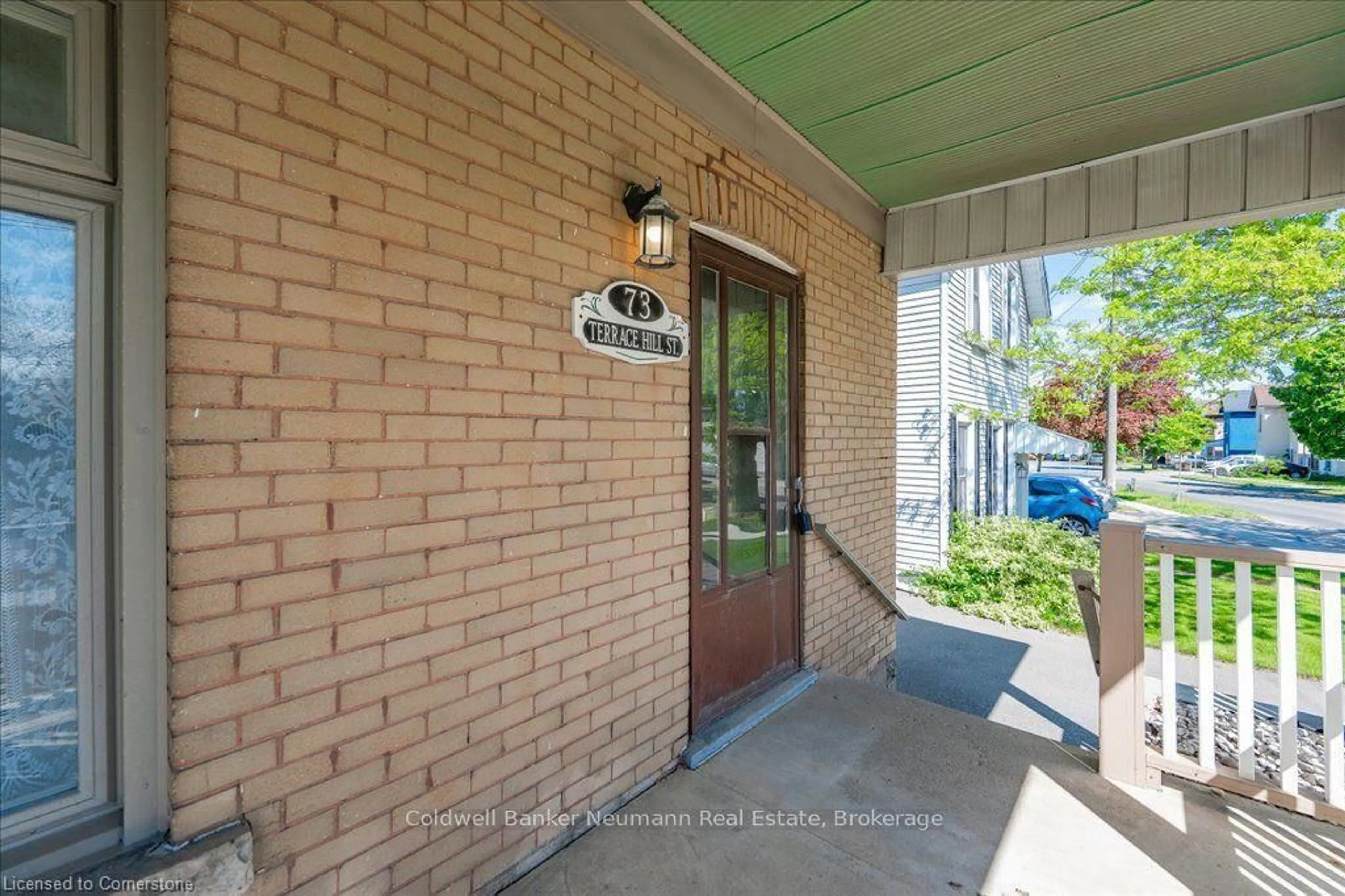 Indoor entryway for 73 Terrace Hill St, Brantford Ontario N3R 4H2