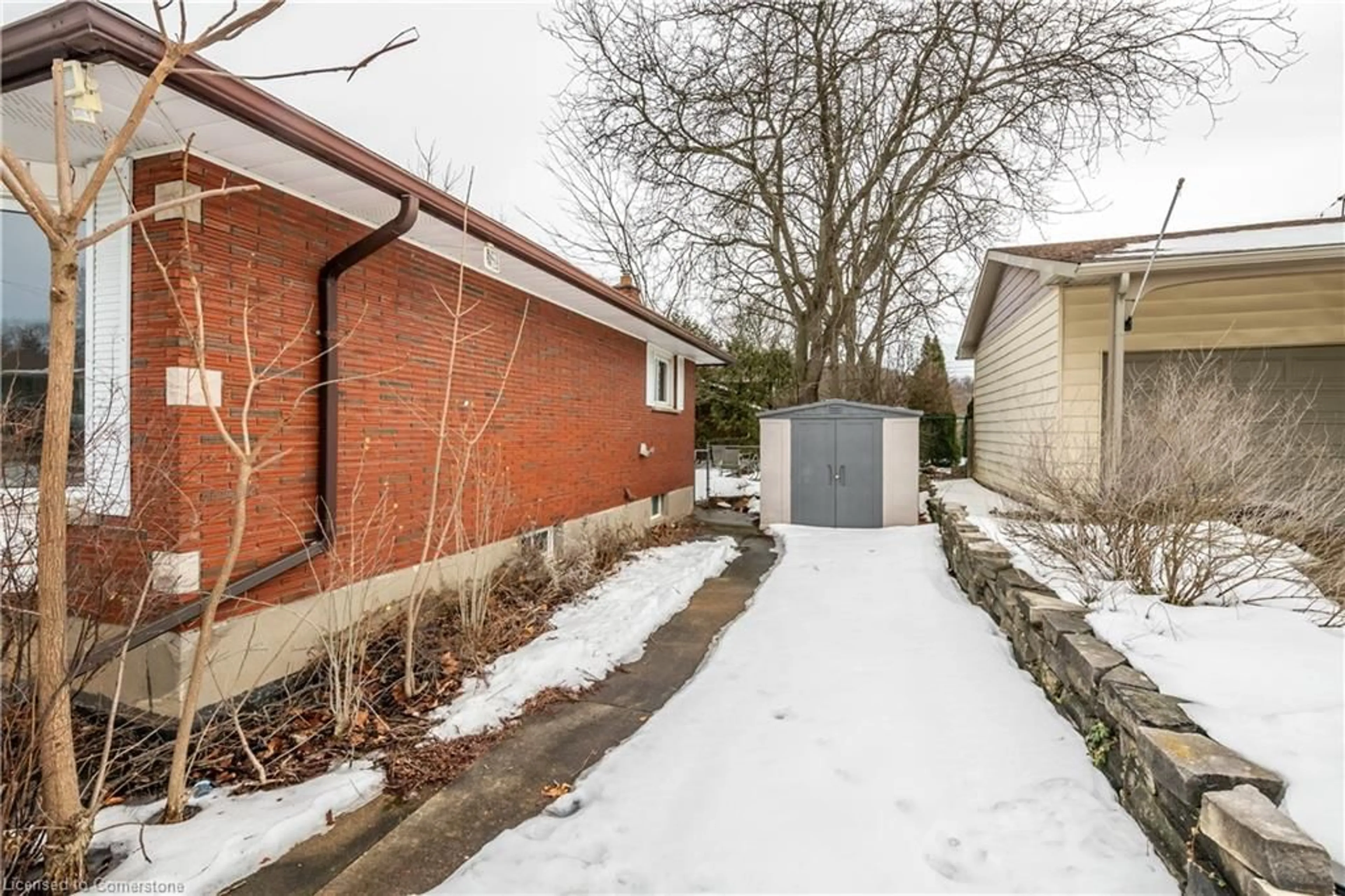 Unknown for 6 Jasmin Cres, St. Catharines Ontario L2T 2C1