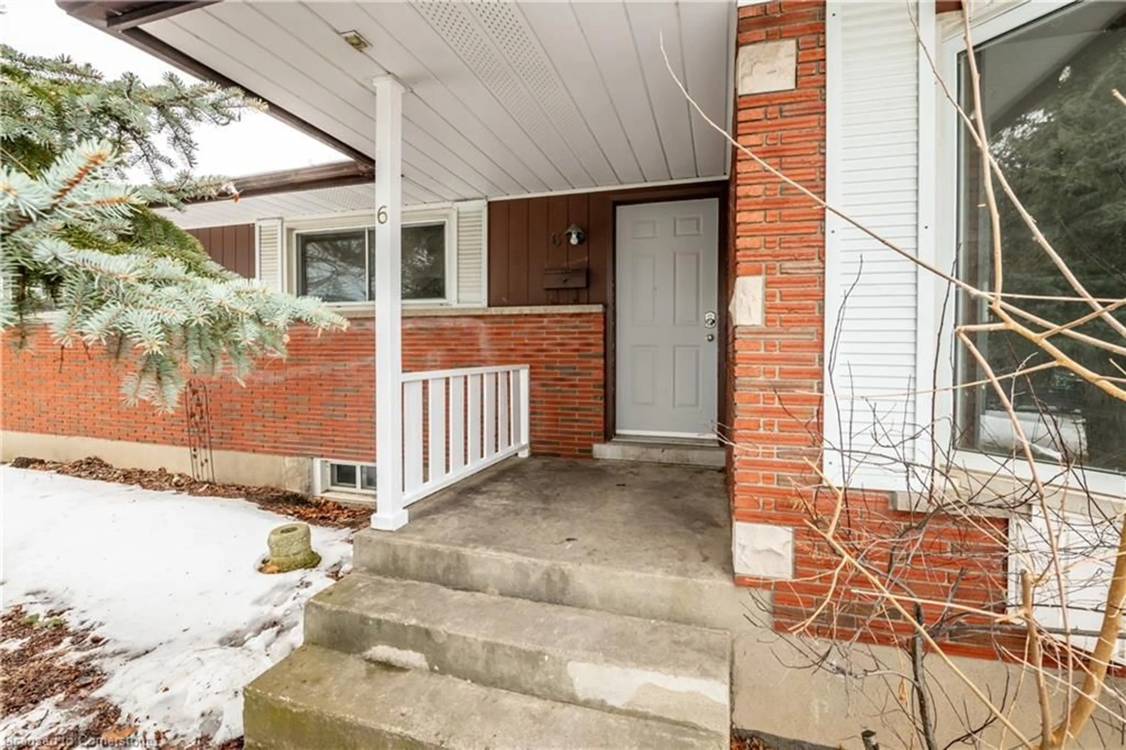 Unknown for 6 Jasmin Cres, St. Catharines Ontario L2T 2C1