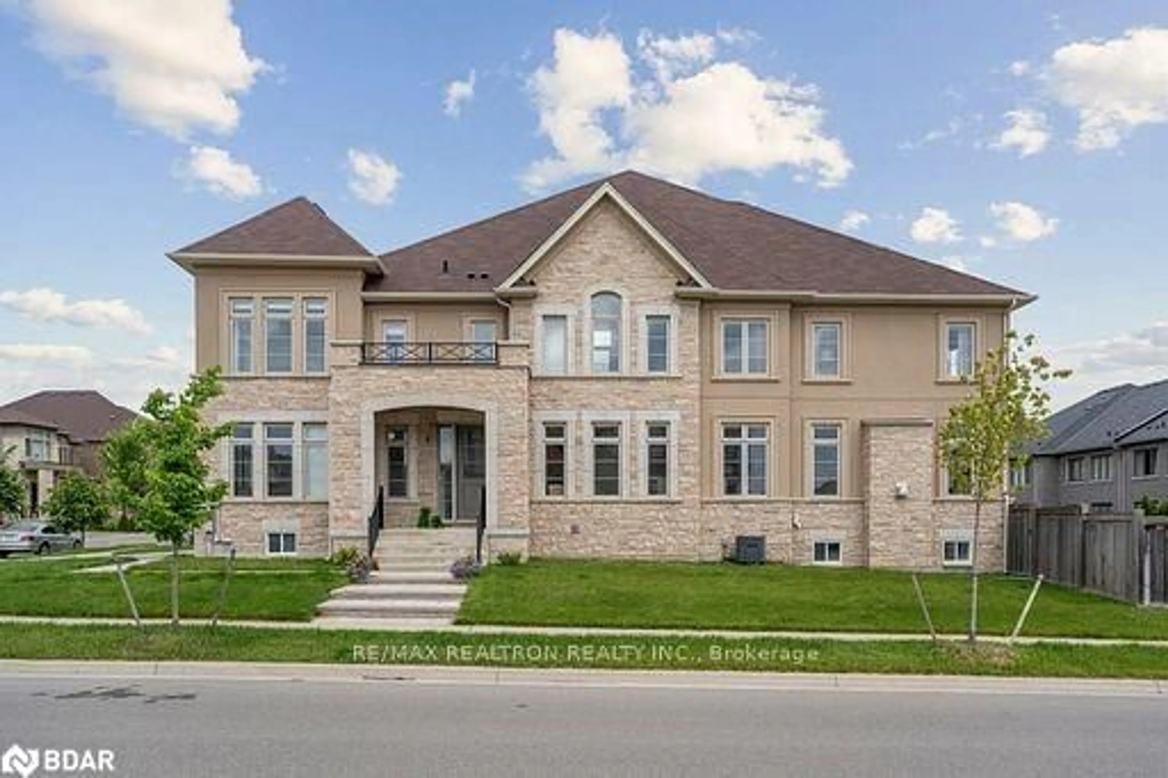 Home with brick exterior material, street for 1 John Smith St, East Gwillimbury Ontario L9N 0S7
