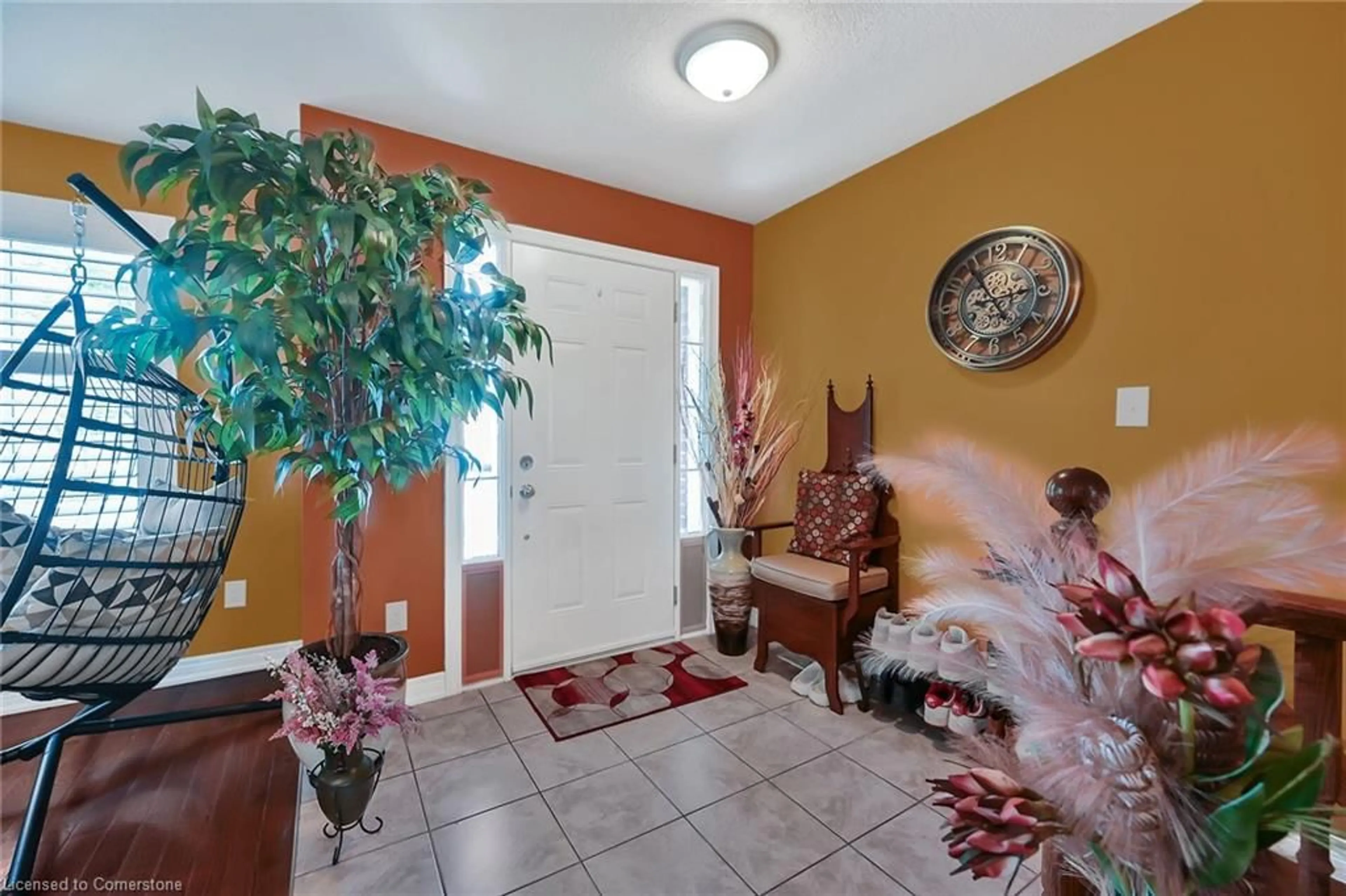 Indoor entryway for 45 Helen Dr, Hagersville Ontario N0A 1H0