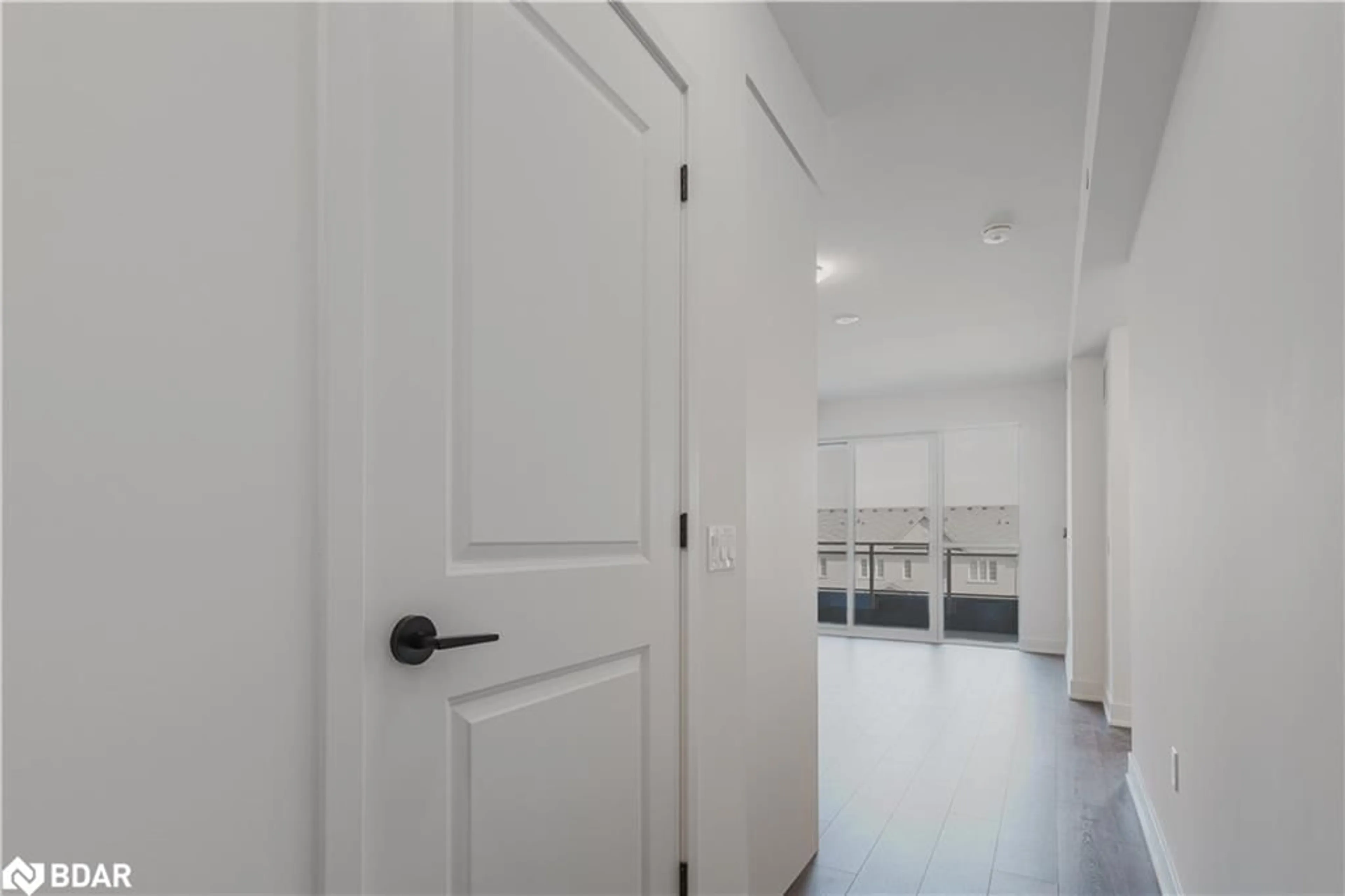 Indoor foyer for 2343 Khalsa Gate Gate #330, Oakville Ontario L6M 4J2