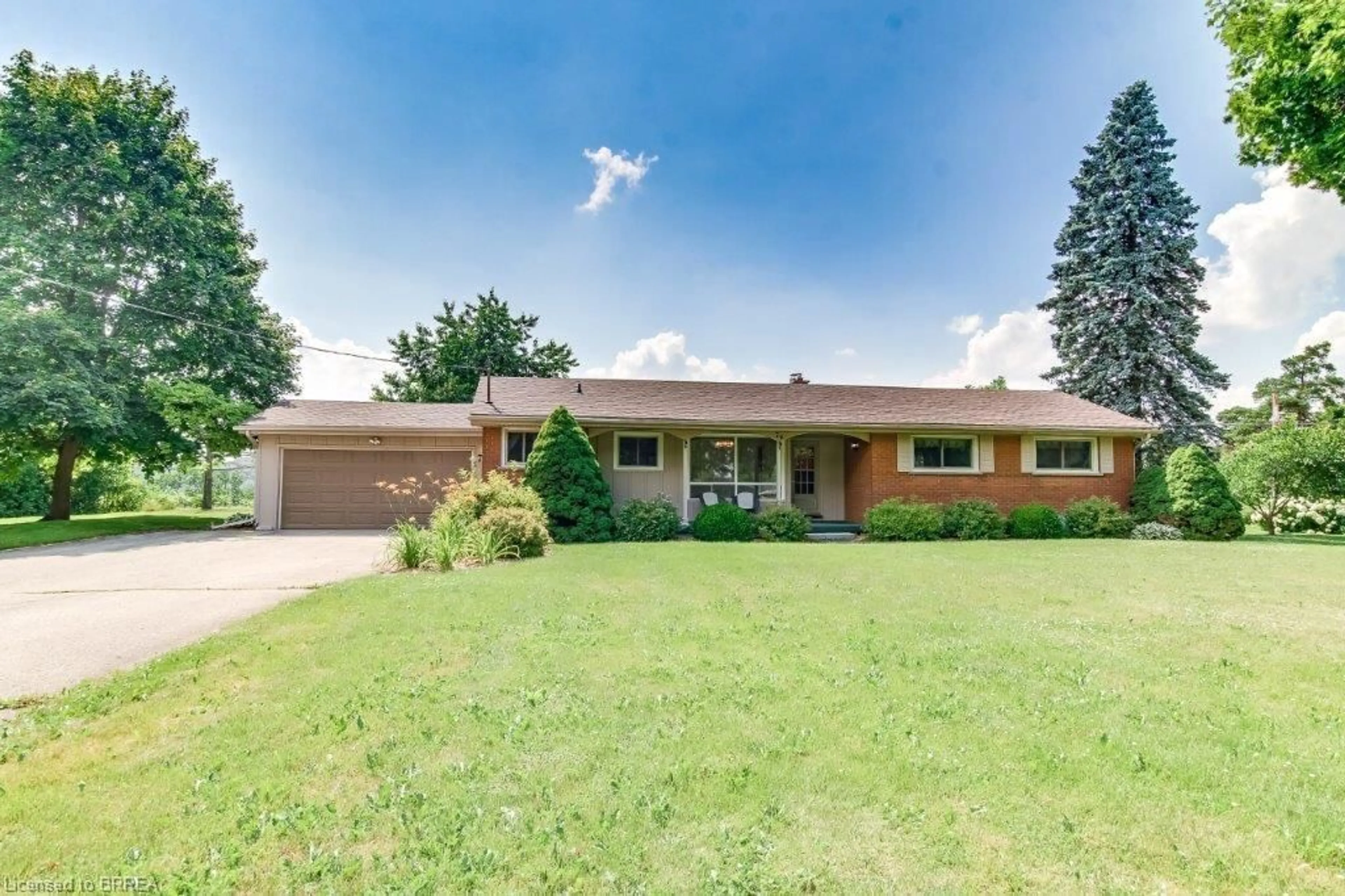 Home with brick exterior material, street for 74 Curtis Ave, Paris Ontario N3L 3J7