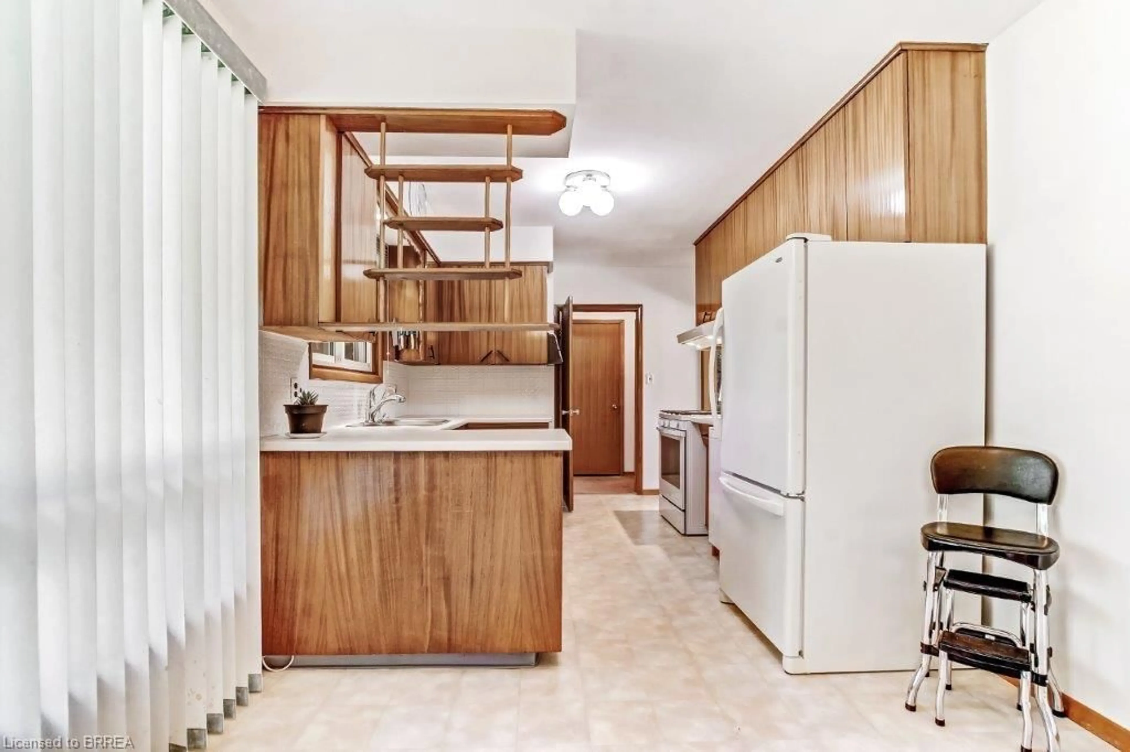 Standard kitchen, unknown for 74 Curtis Ave, Paris Ontario N3L 3J7