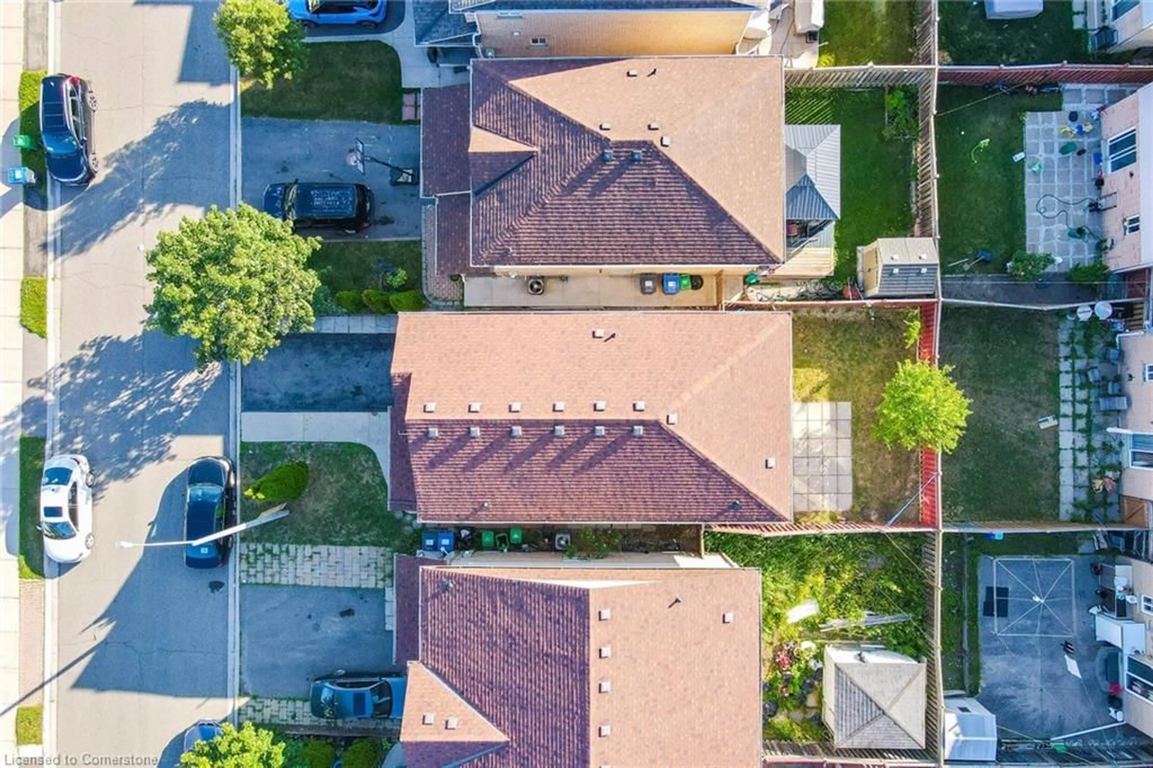 A pic from outside/outdoor area/front of a property/back of a property/a pic from drone, street for 19 Earl Grey St, Brampton Ontario L7A 2L3