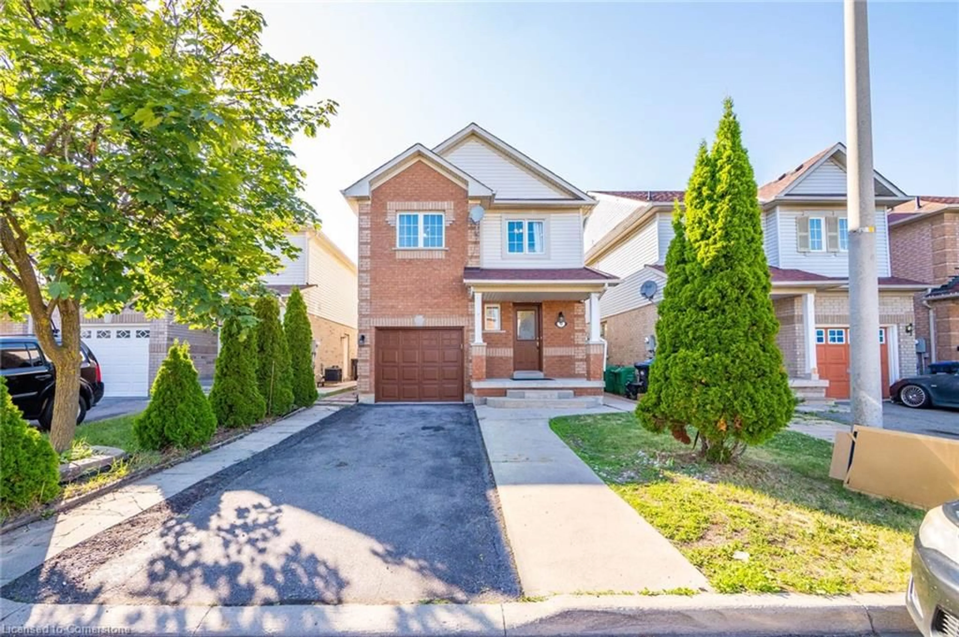 Home with brick exterior material, street for 19 Earl Grey St, Brampton Ontario L7A 2L3