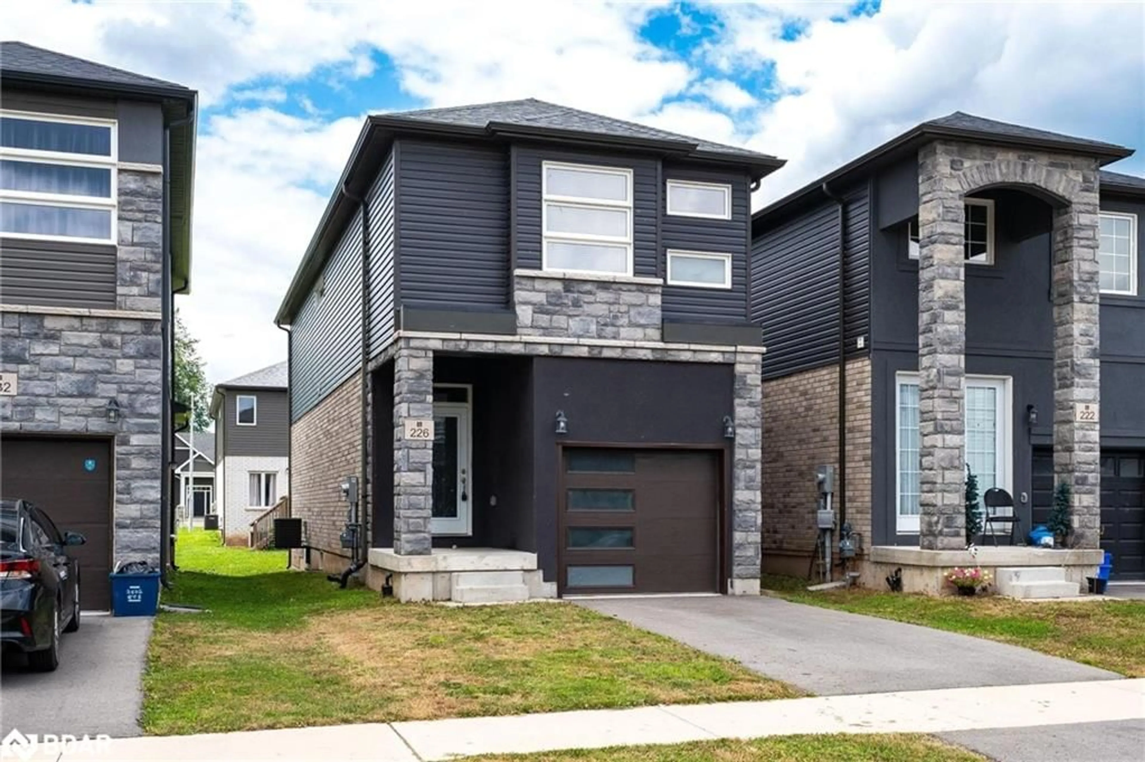 Home with brick exterior material, street for 226 Louise St, Lincoln Ontario L3B 0H8