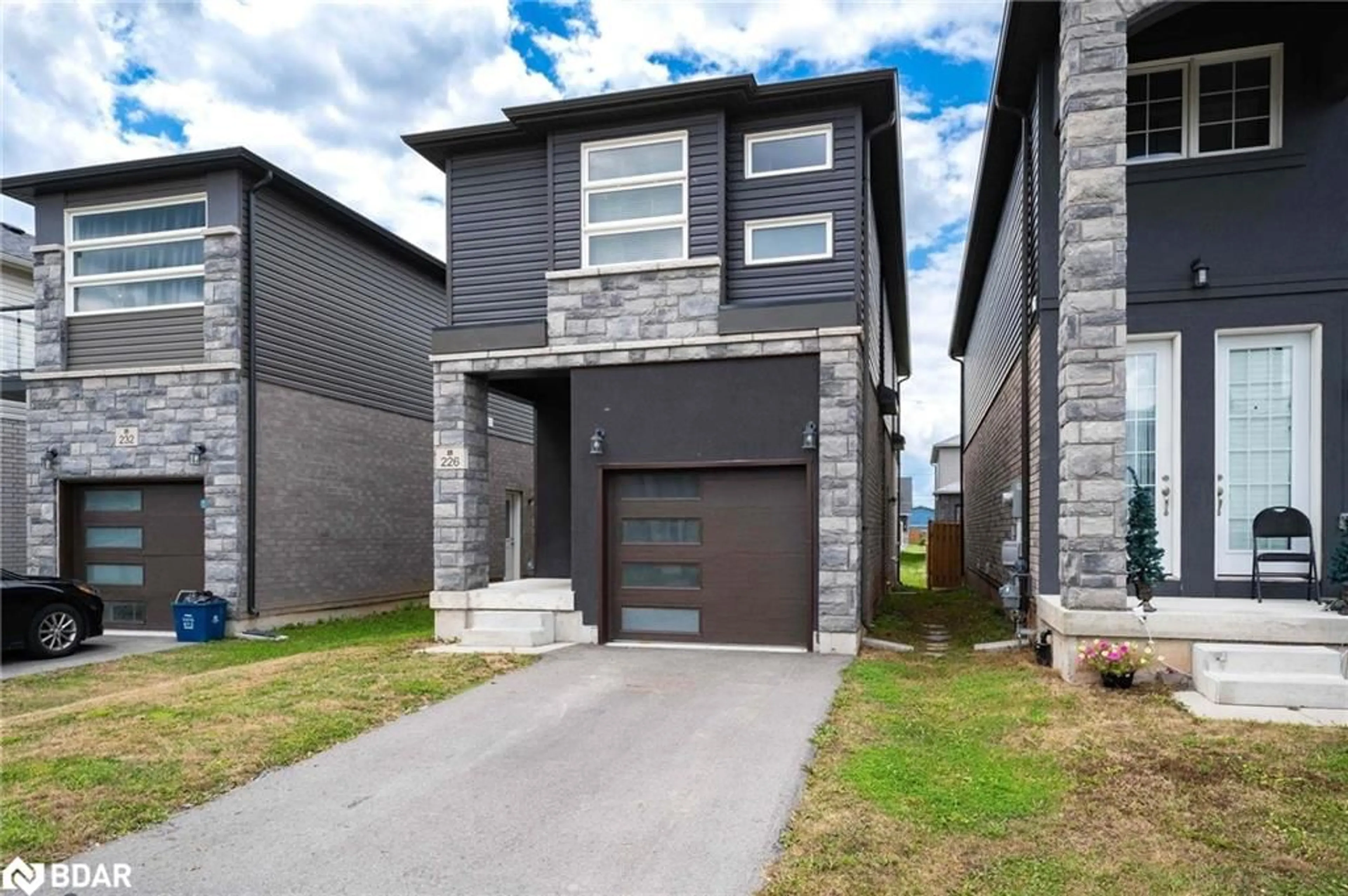 Home with brick exterior material, street for 226 Louise St, Lincoln Ontario L3B 0H8