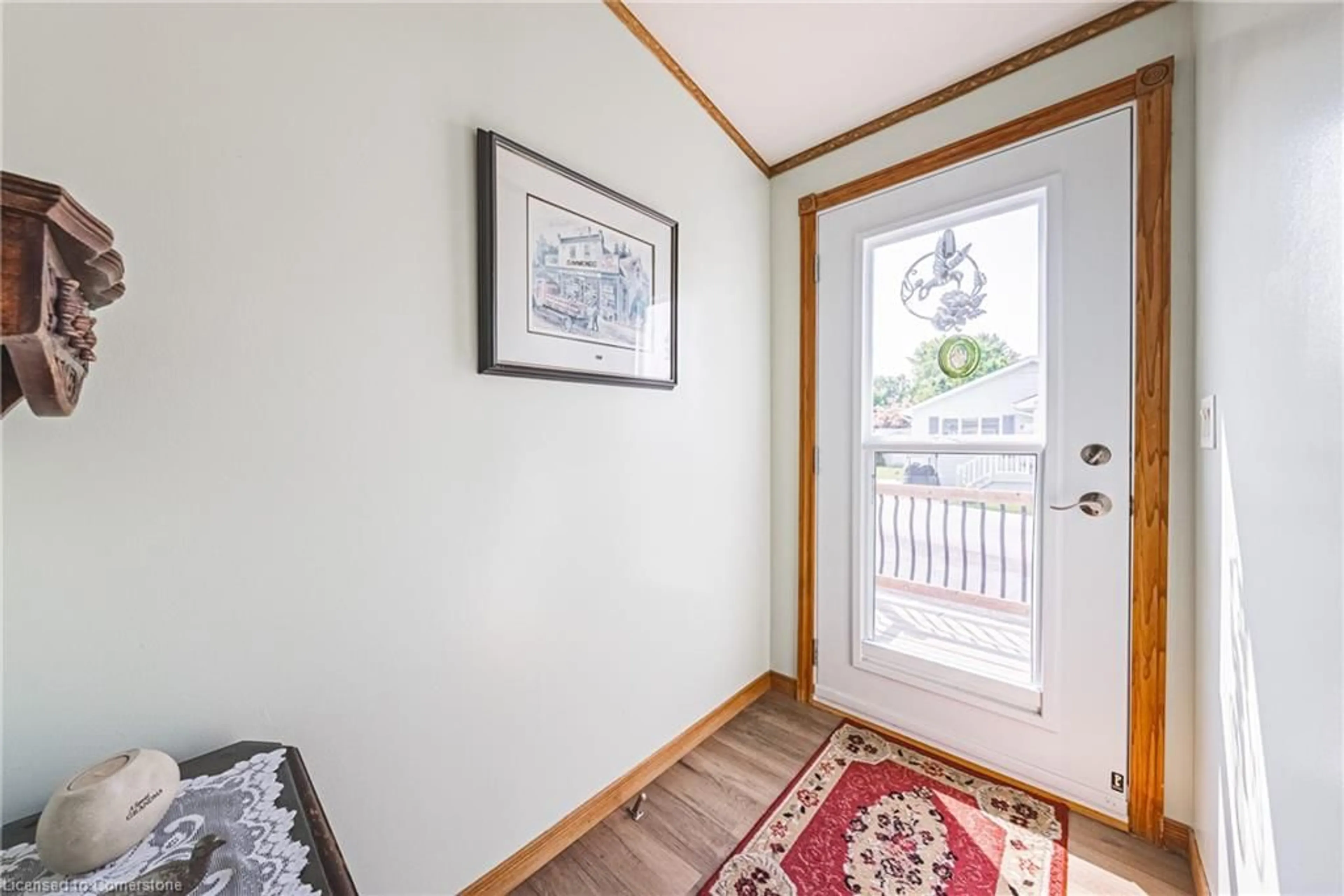 Indoor entryway for 21 Elm Street Pvt Pvt, Puslinch Ontario N0B 2J0