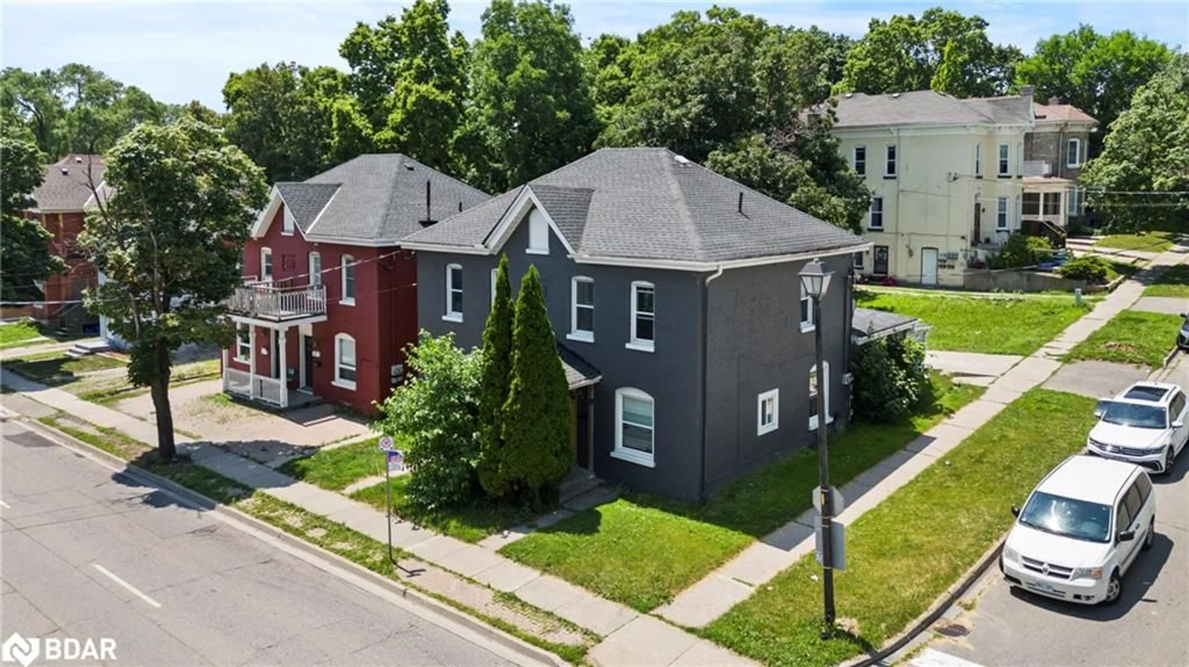 A pic from outside/outdoor area/front of a property/back of a property/a pic from drone, street for 106-108 Clarence St, Brantford Ontario N3T 2V1