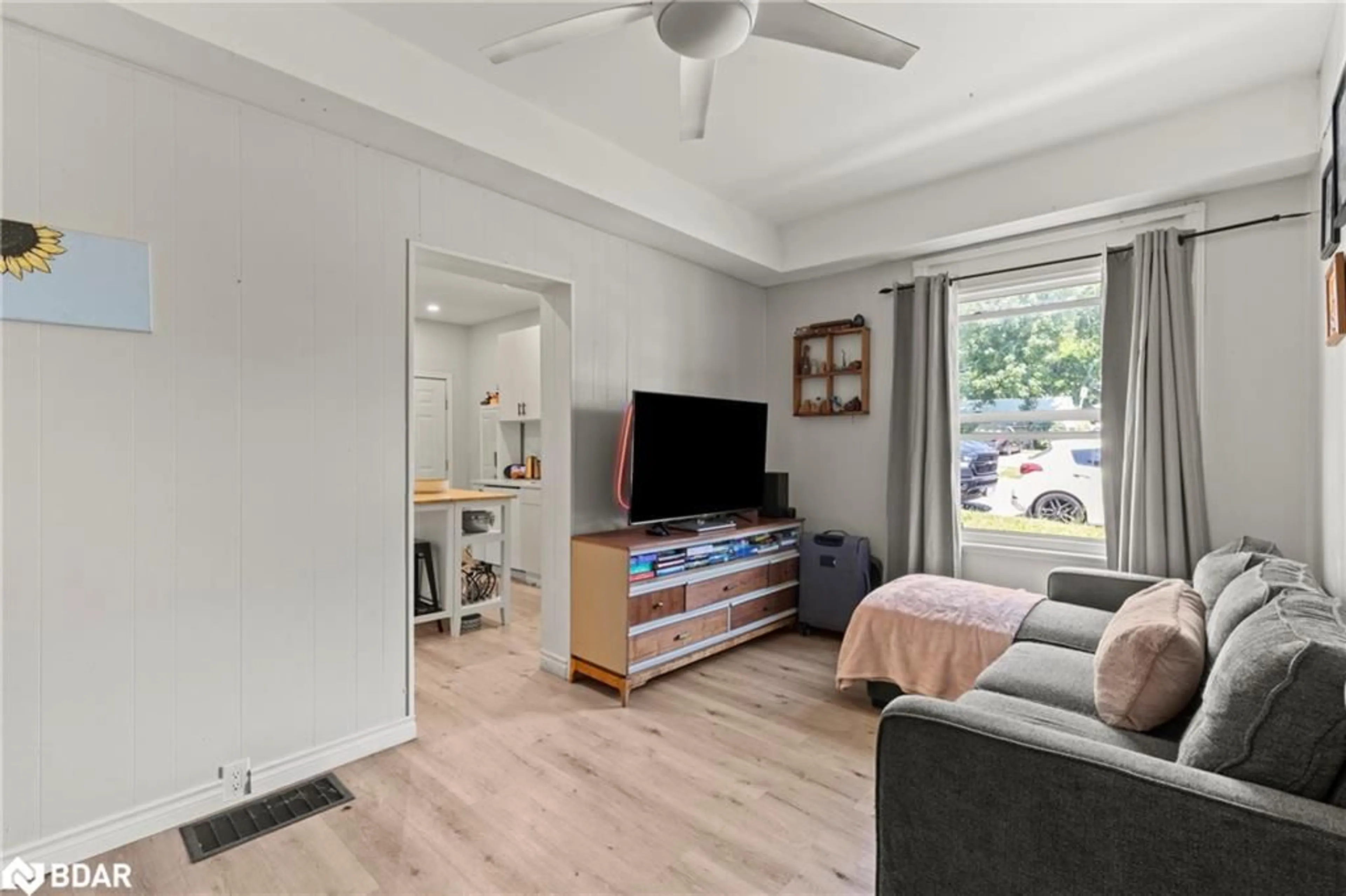 Living room with furniture, unknown for 106-108 Clarence St, Brantford Ontario N3T 2V1