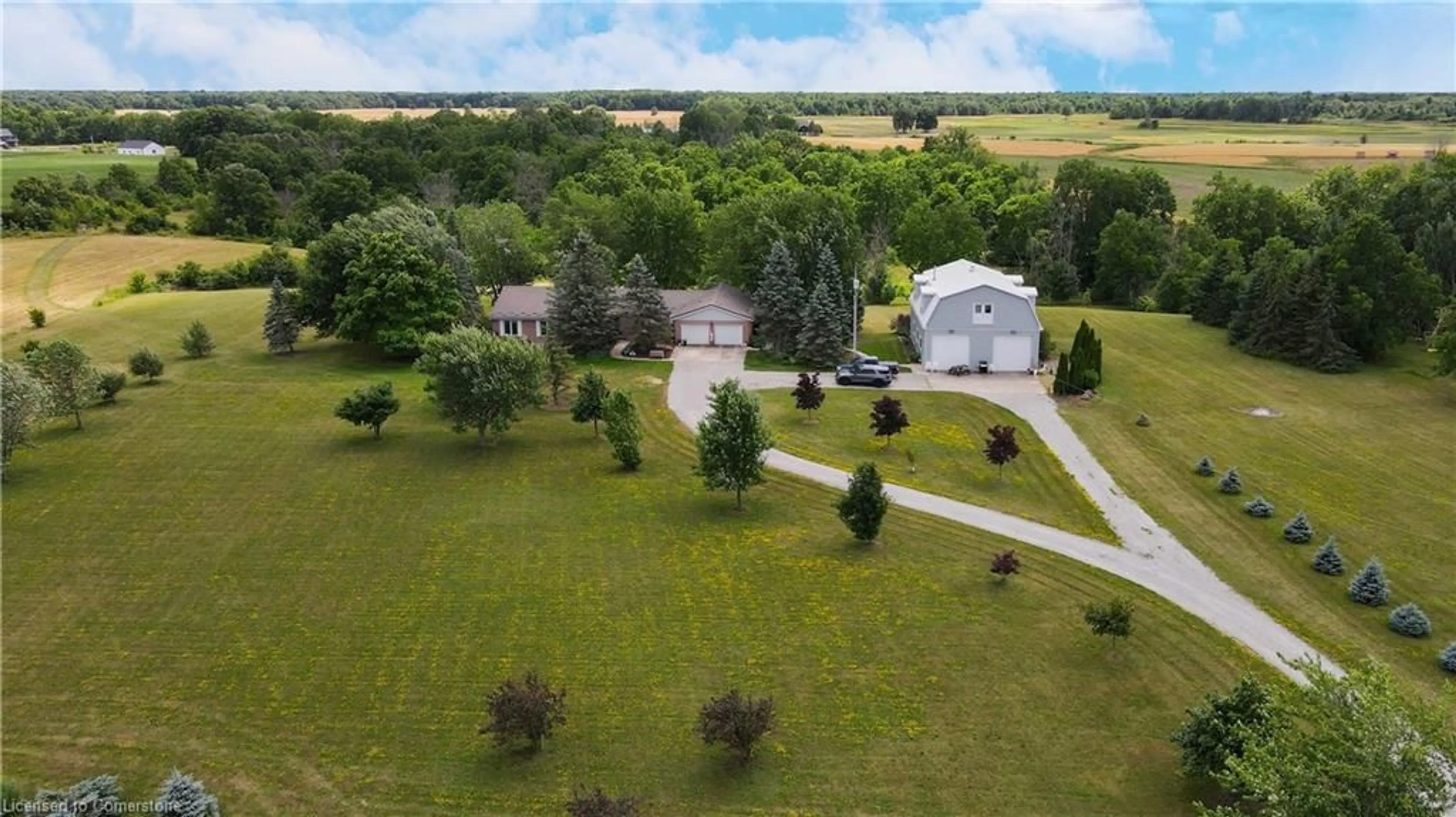 A pic from outside/outdoor area/front of a property/back of a property/a pic from drone, unknown for 895 Smithville Rd, Wellandport Ontario L0R 2J0